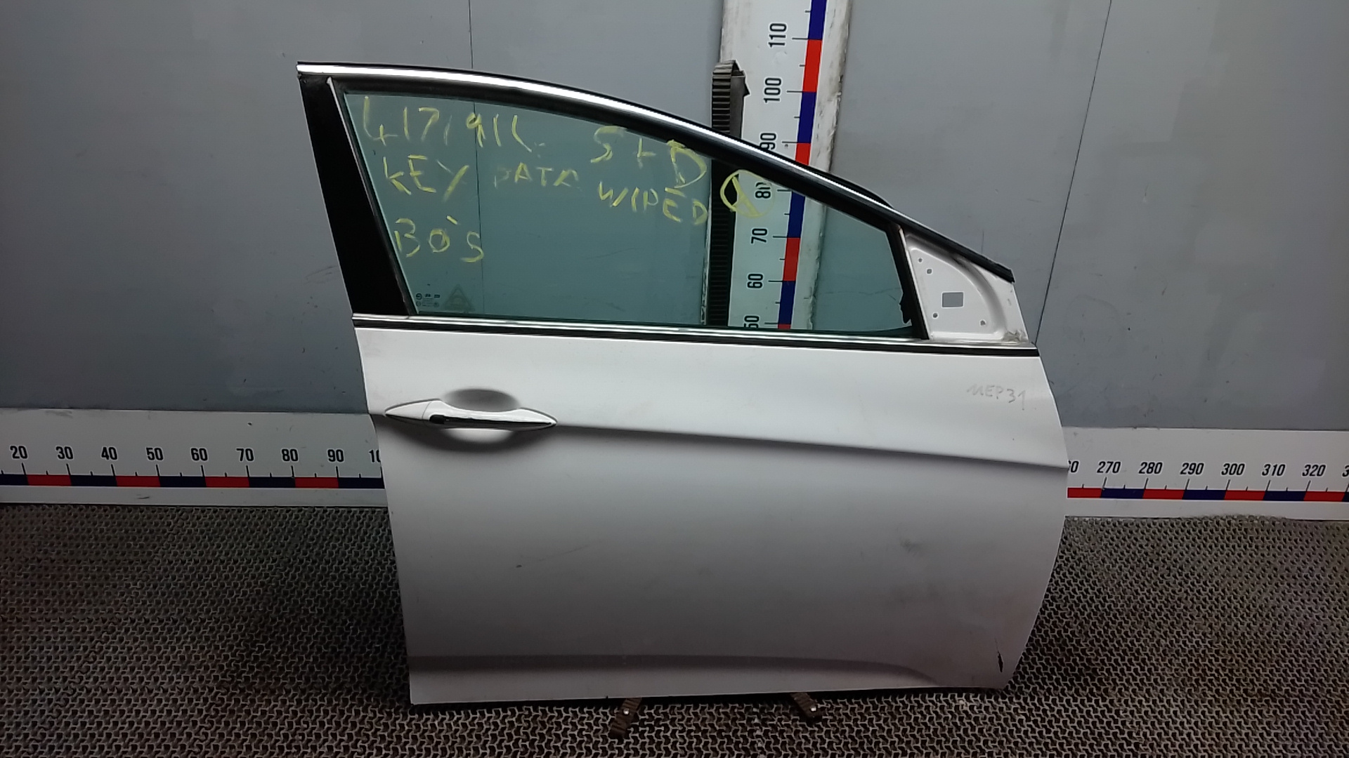 Дверь передняя правая Hyundai i40