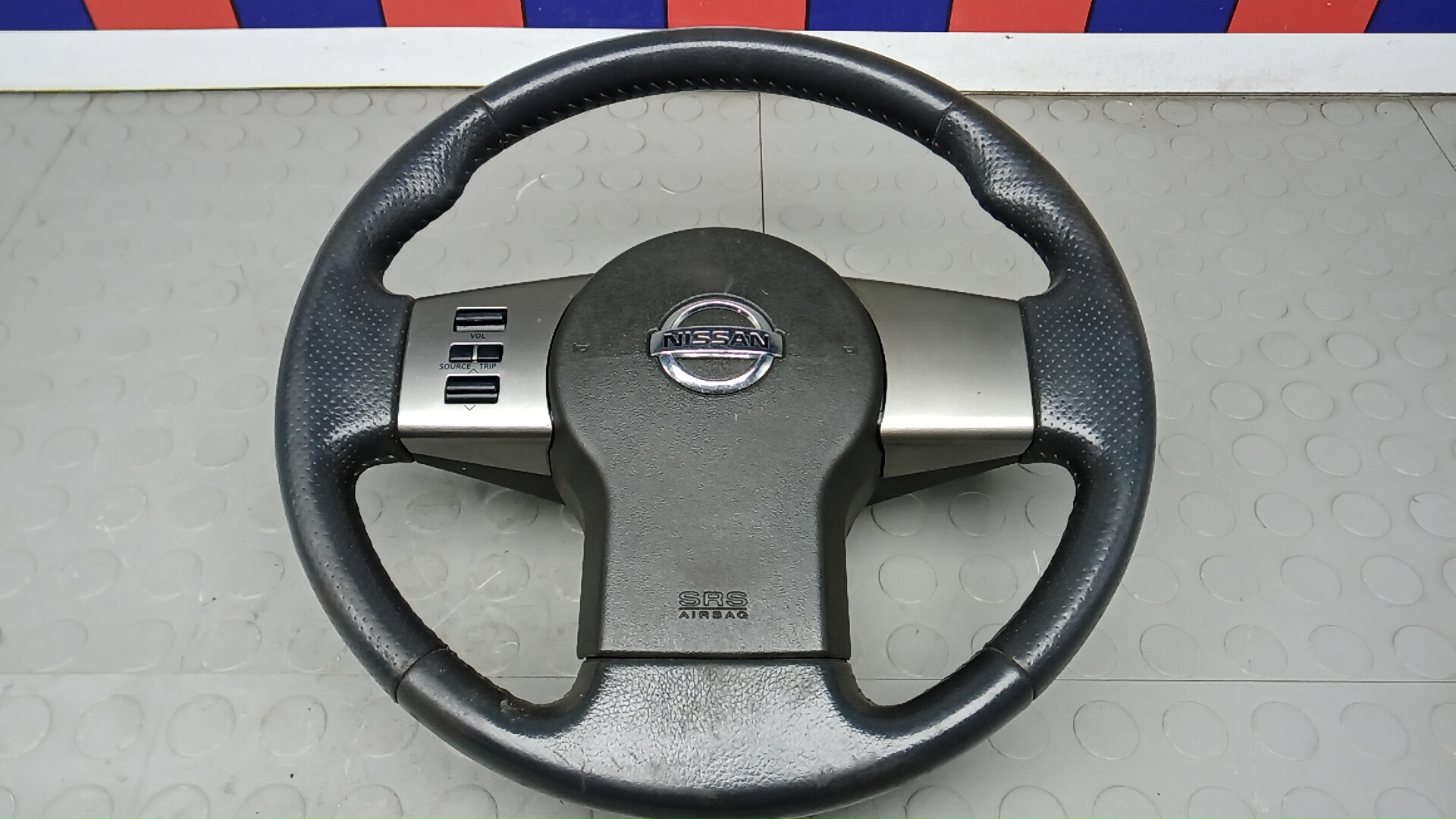 Руль Nissan Pathfinder R51