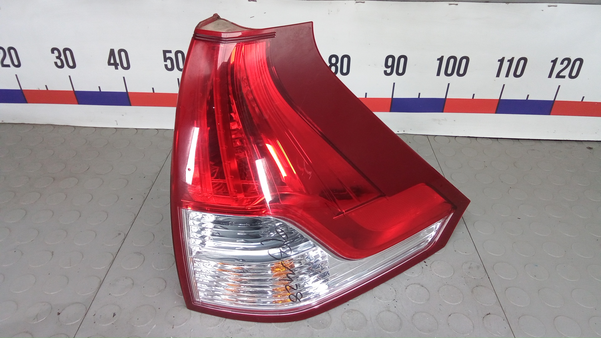 Фонарь задний правый Honda CR-V 4