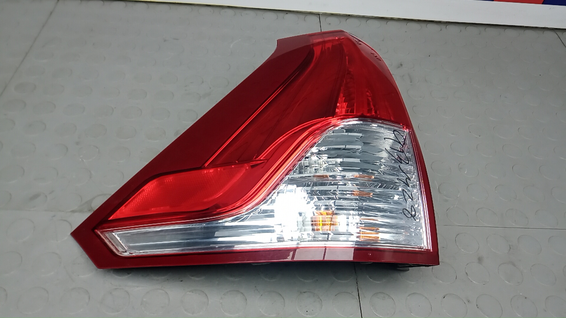 Фонарь задний левый Honda CR-V 4