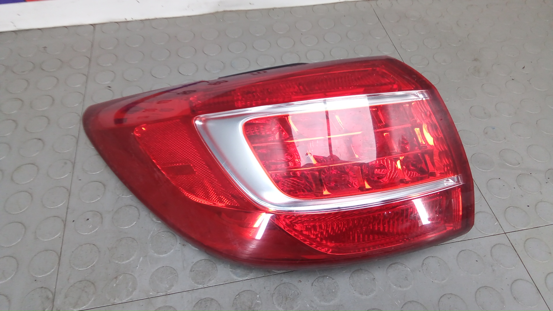 Фонарь задний левый Kia Sportage 3