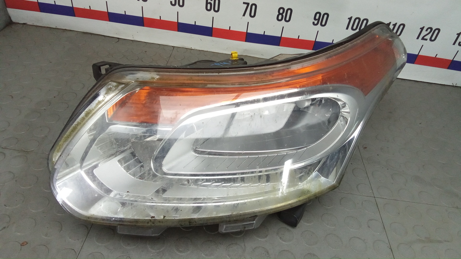Фара левая Citroen C3 Picasso