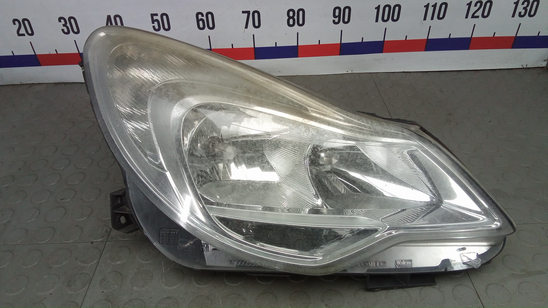Фара правая Opel Corsa D
