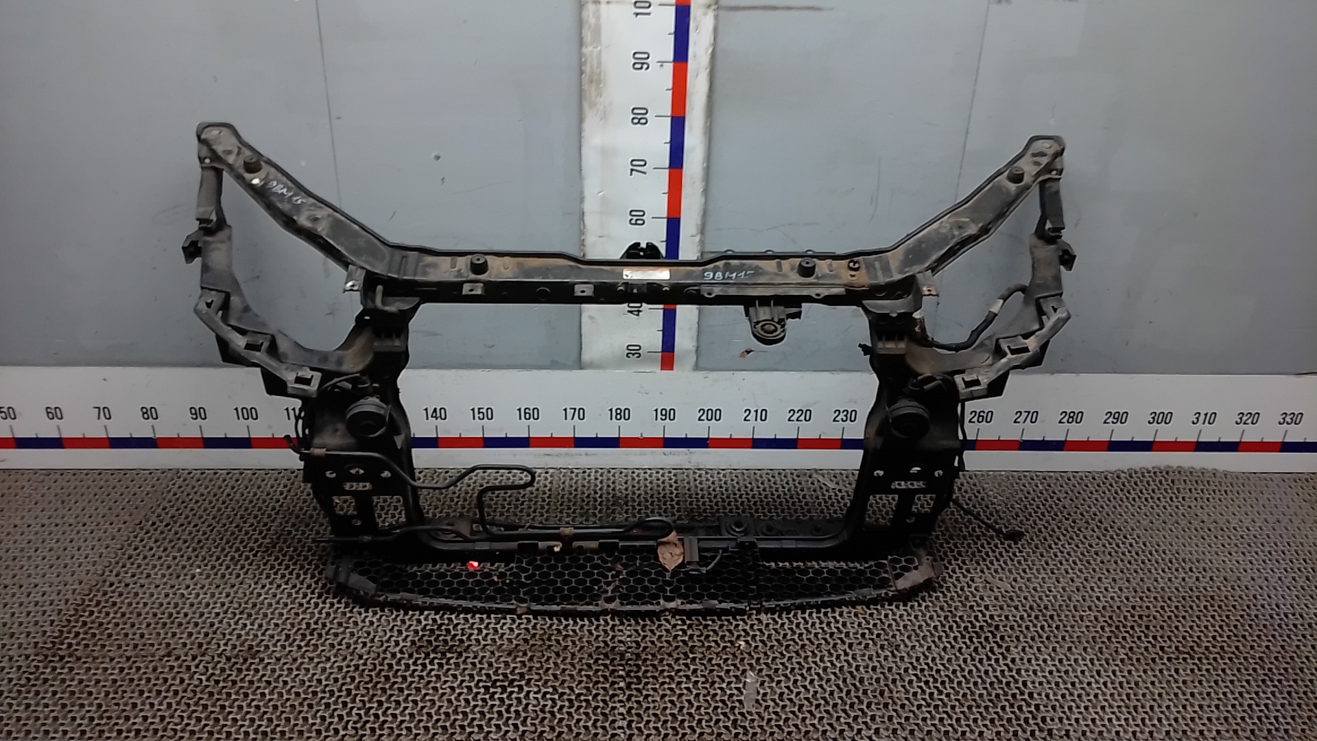 Передняя панель крепления облицовки (телевизор) Kia Sorento 2