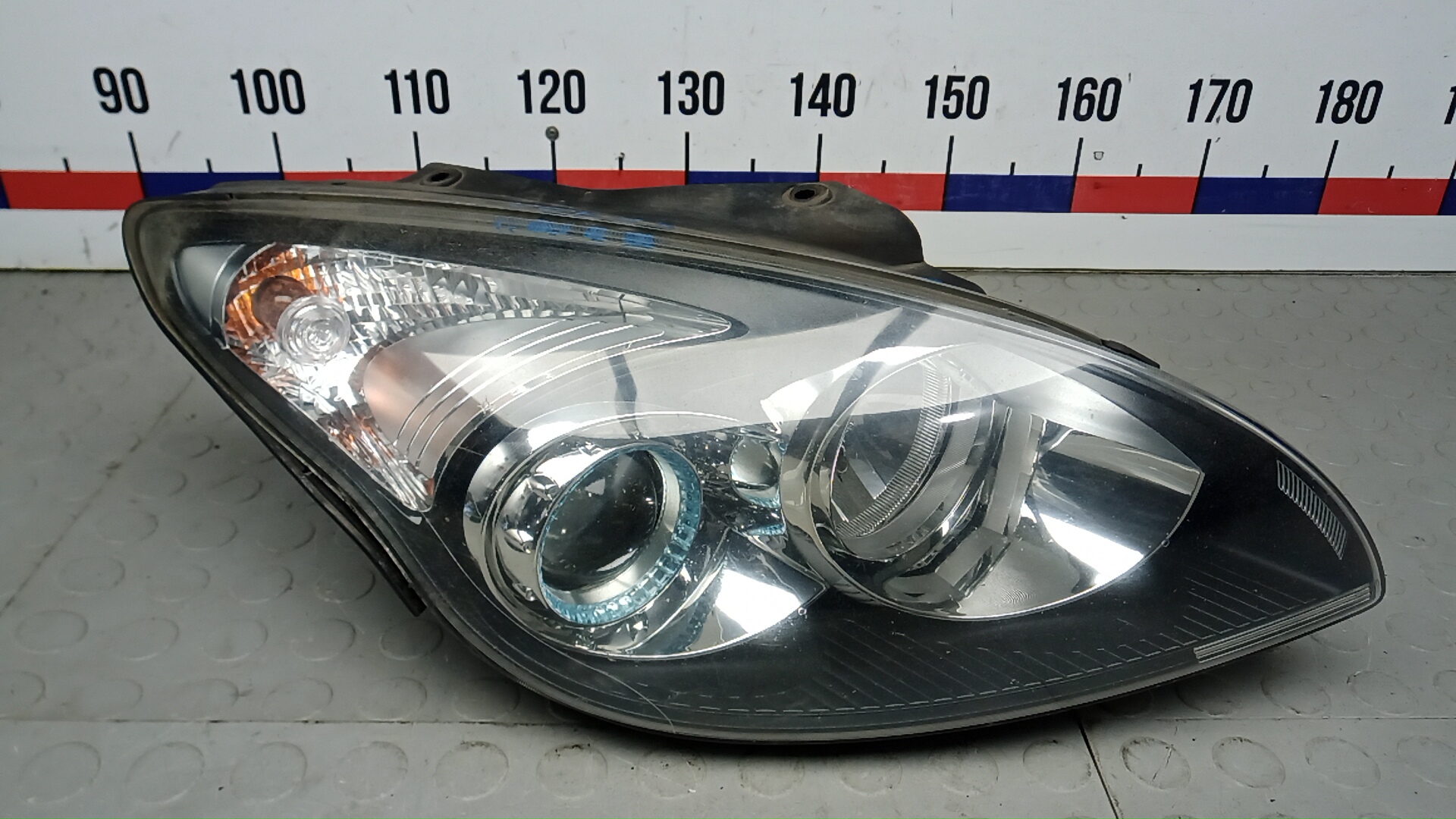 Фара правая Hyundai i30 FD