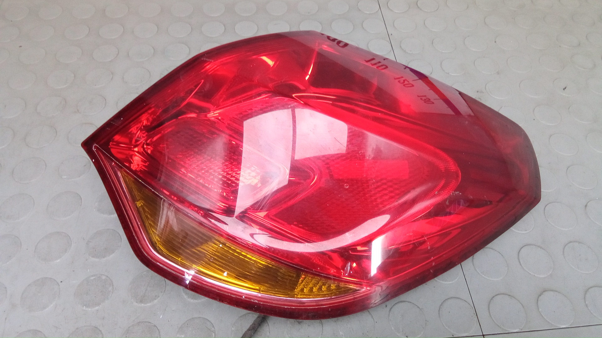Фонарь задний правый Opel Astra J