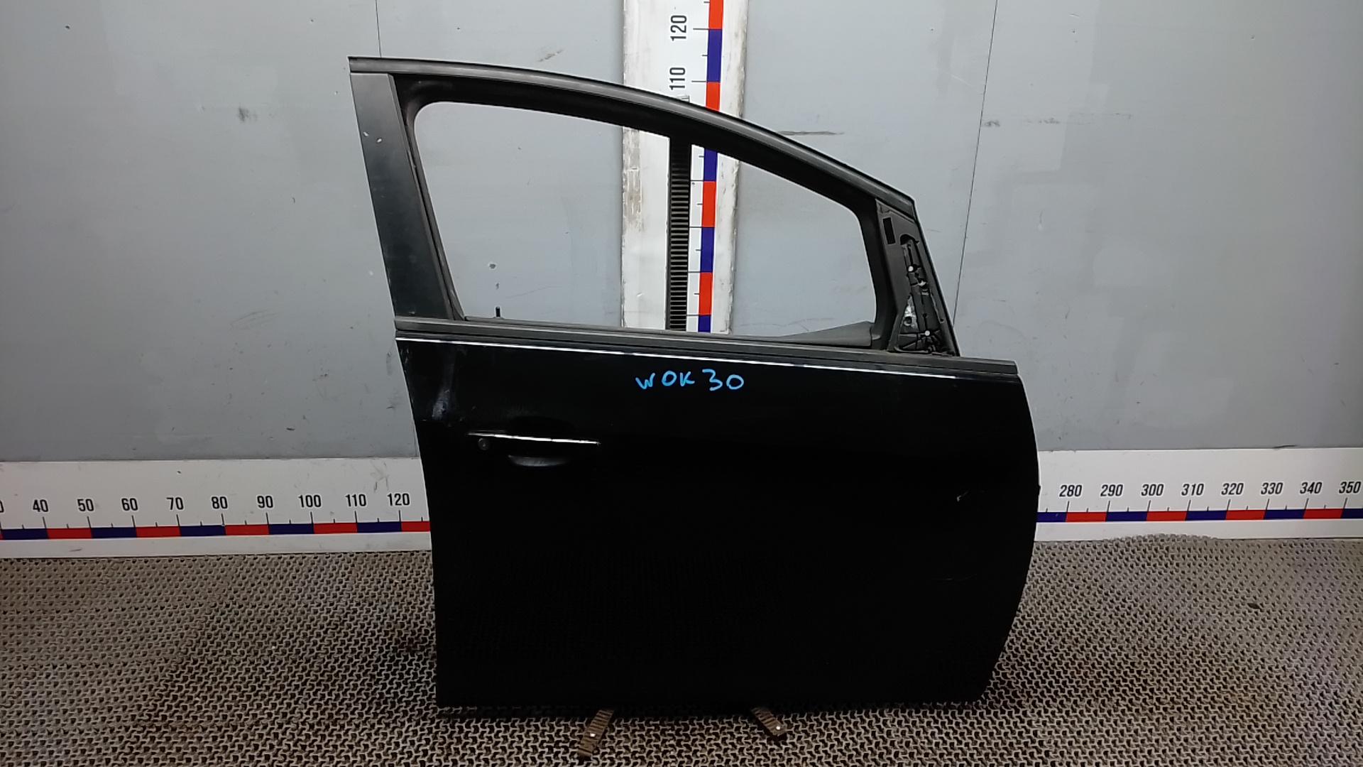 Дверь передняя правая Opel Astra J