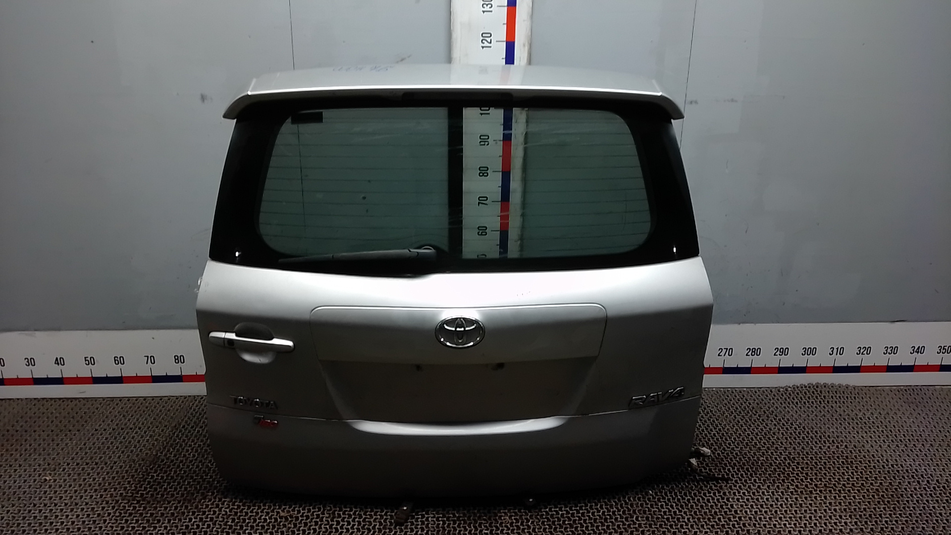 Дверь 3-5 Toyota RAV4 XA30