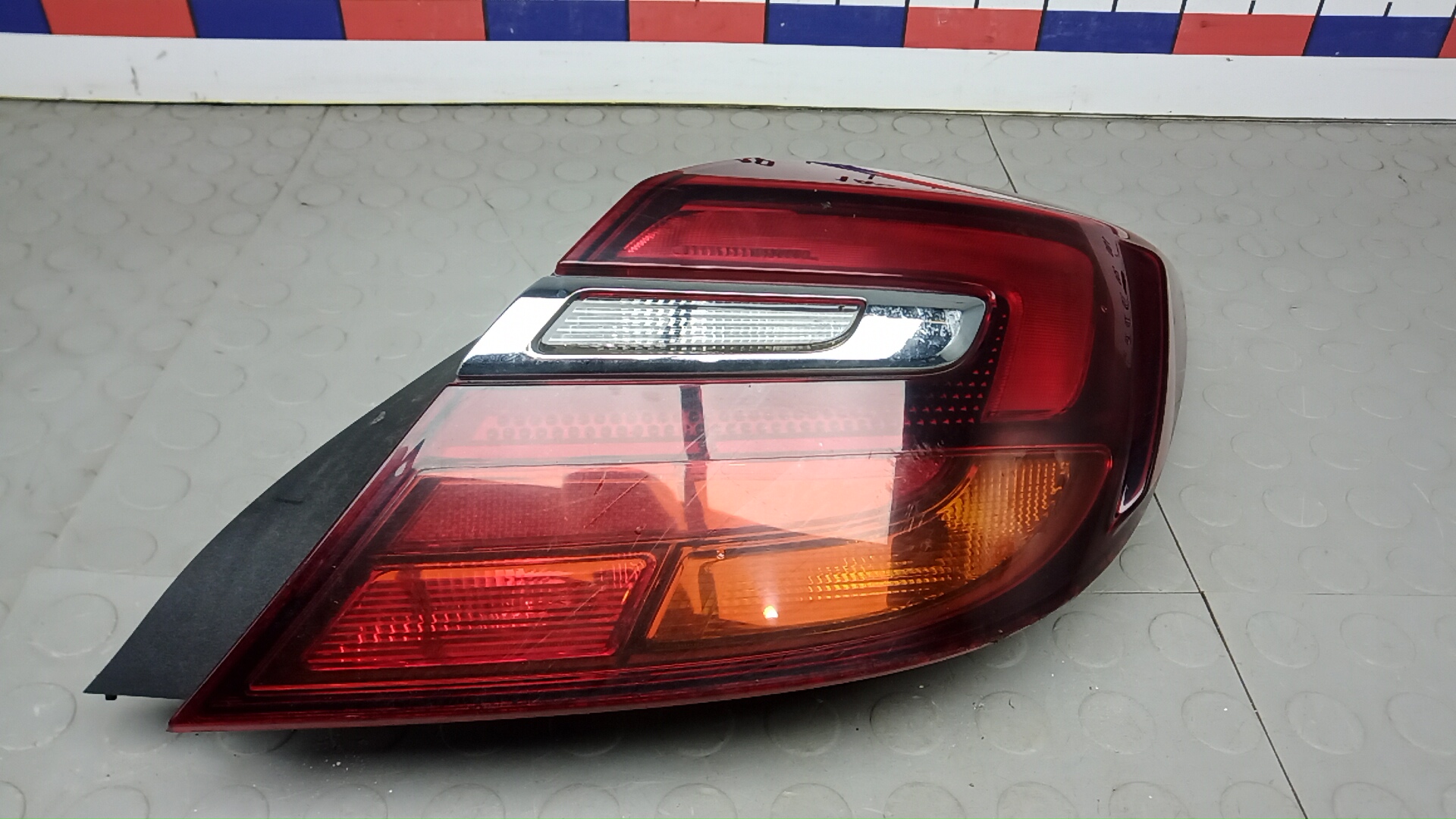 Фонарь задний правый Opel Insignia 1
