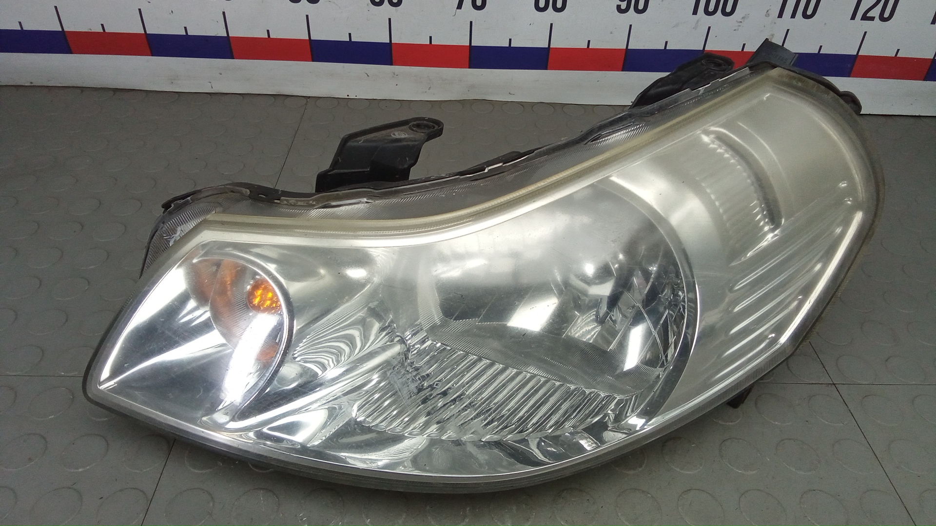 Фара левая Suzuki SX4 YA11S