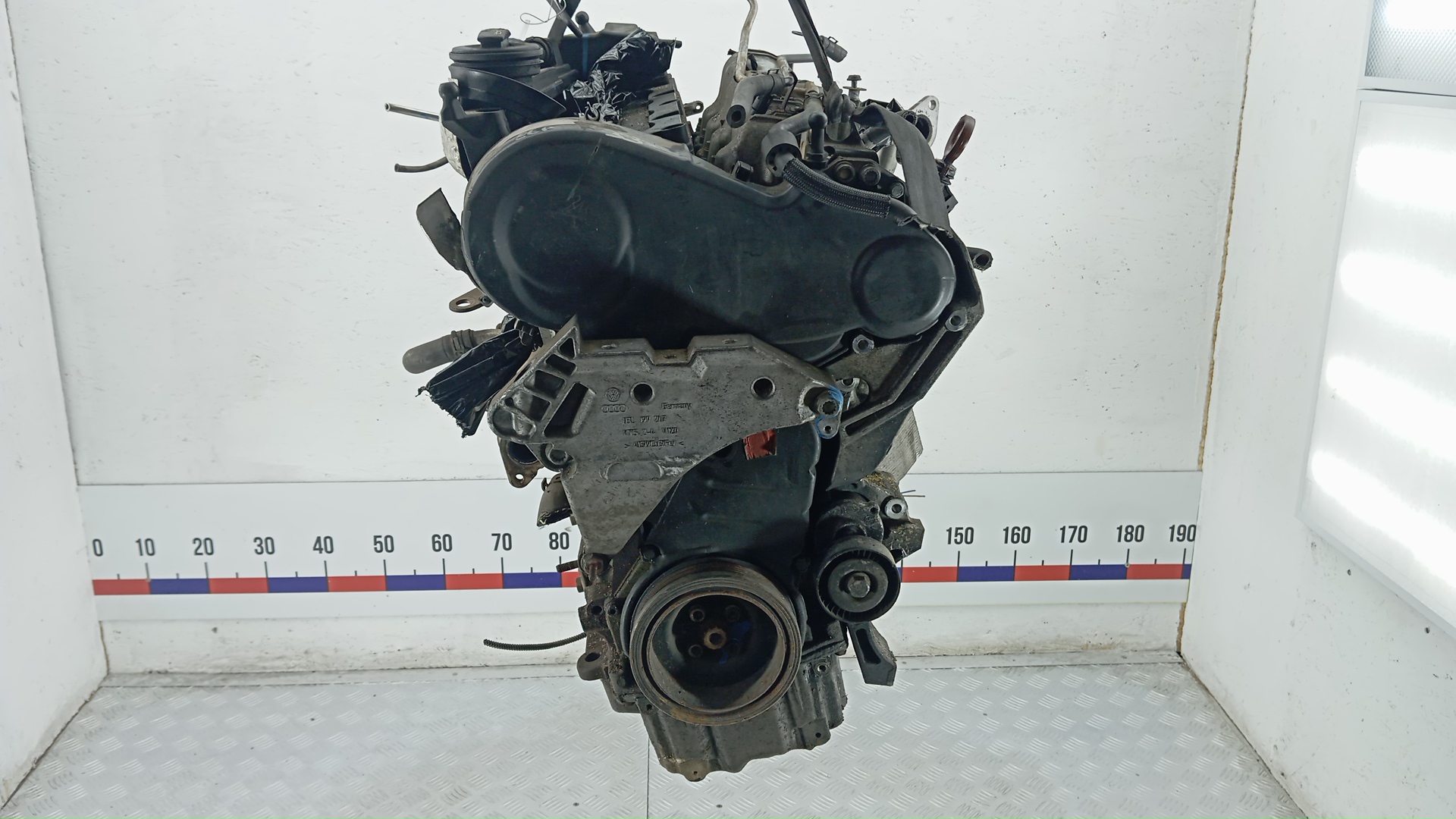 Двигатель дизельный Volkswagen Passat B6