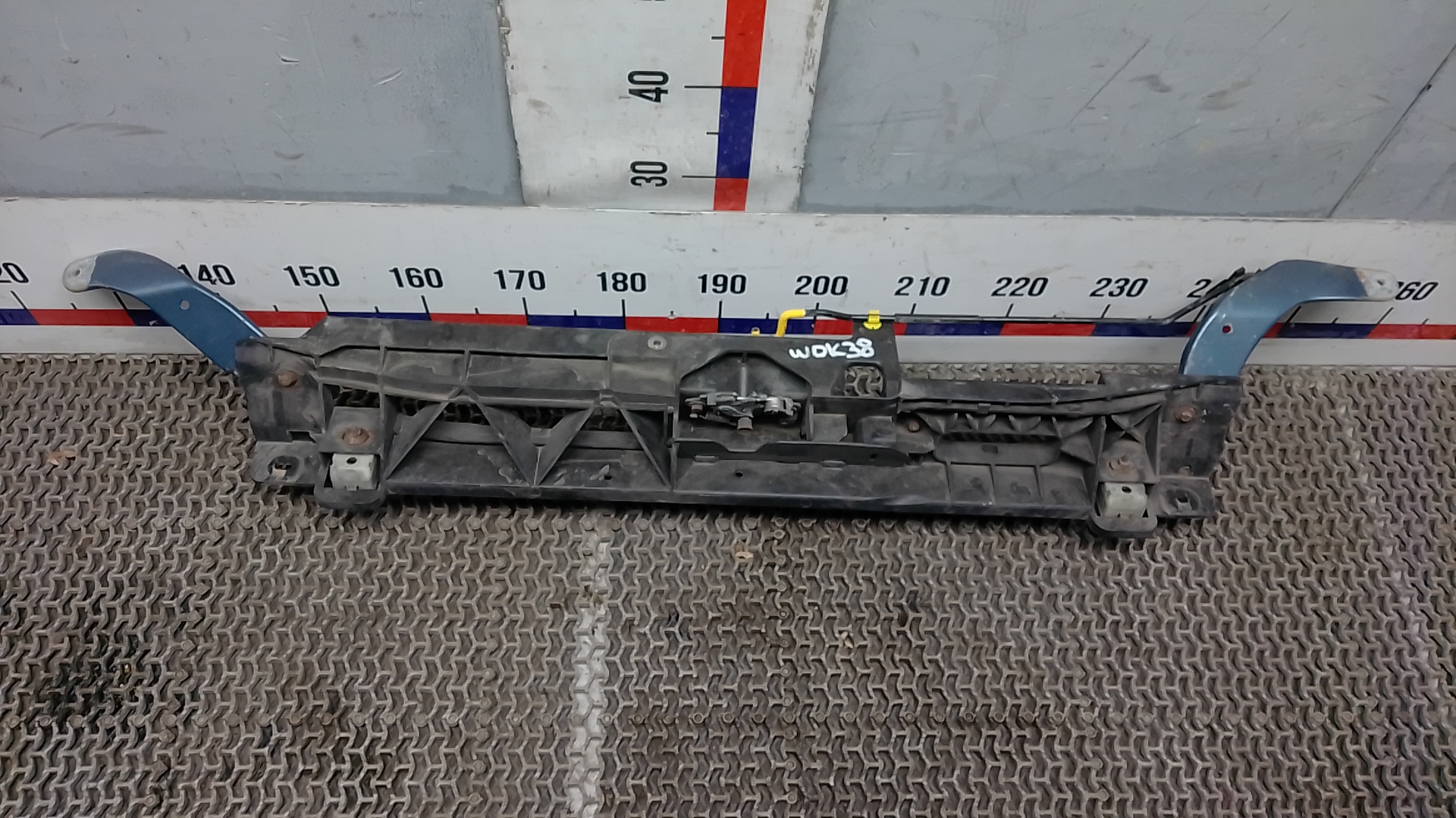 Рамка капота Citroen C4 Grand Picasso 2