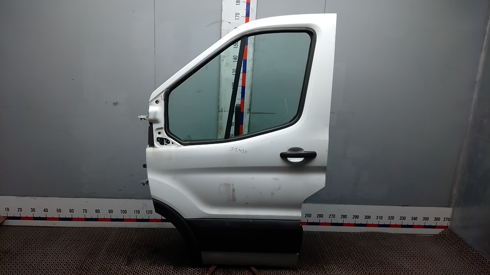 Дверь передняя левая Ford Transit 8