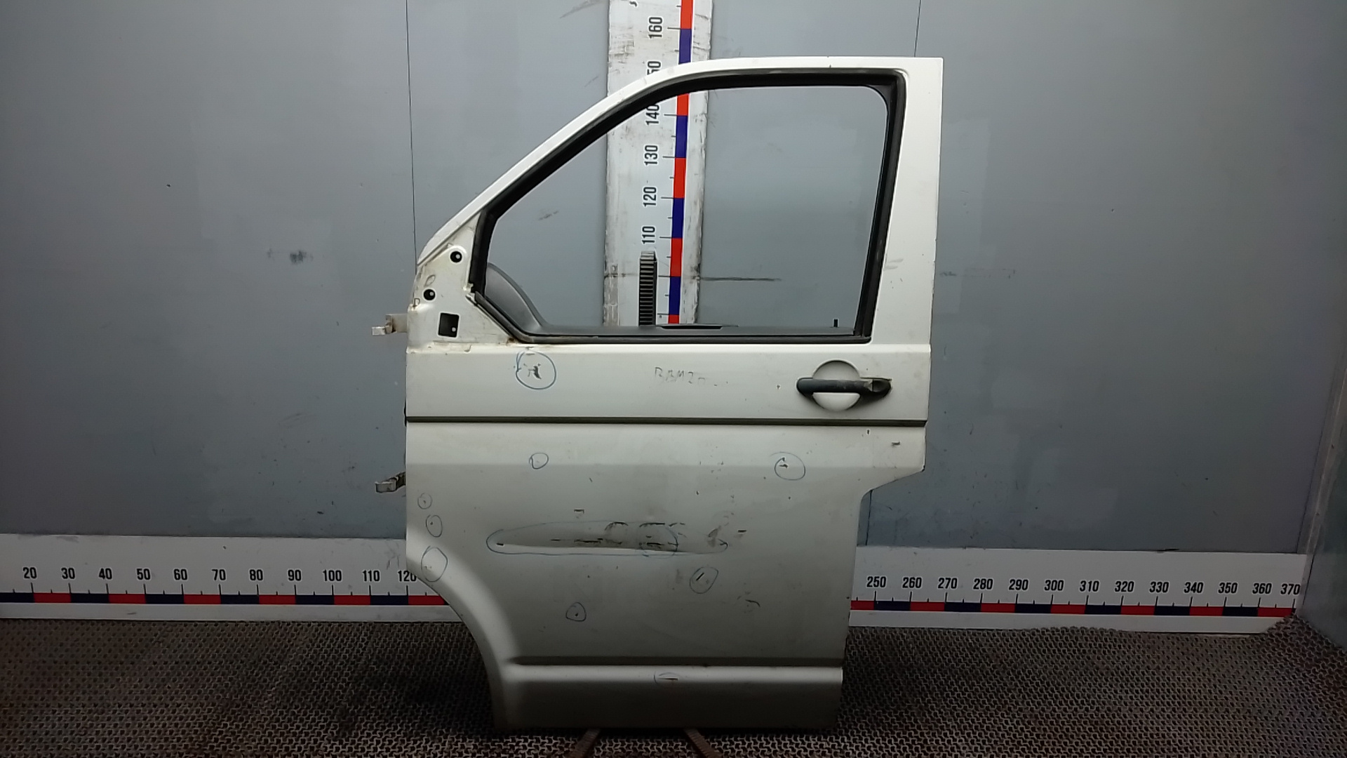 Дверь передняя левая Volkswagen Transporter T5
