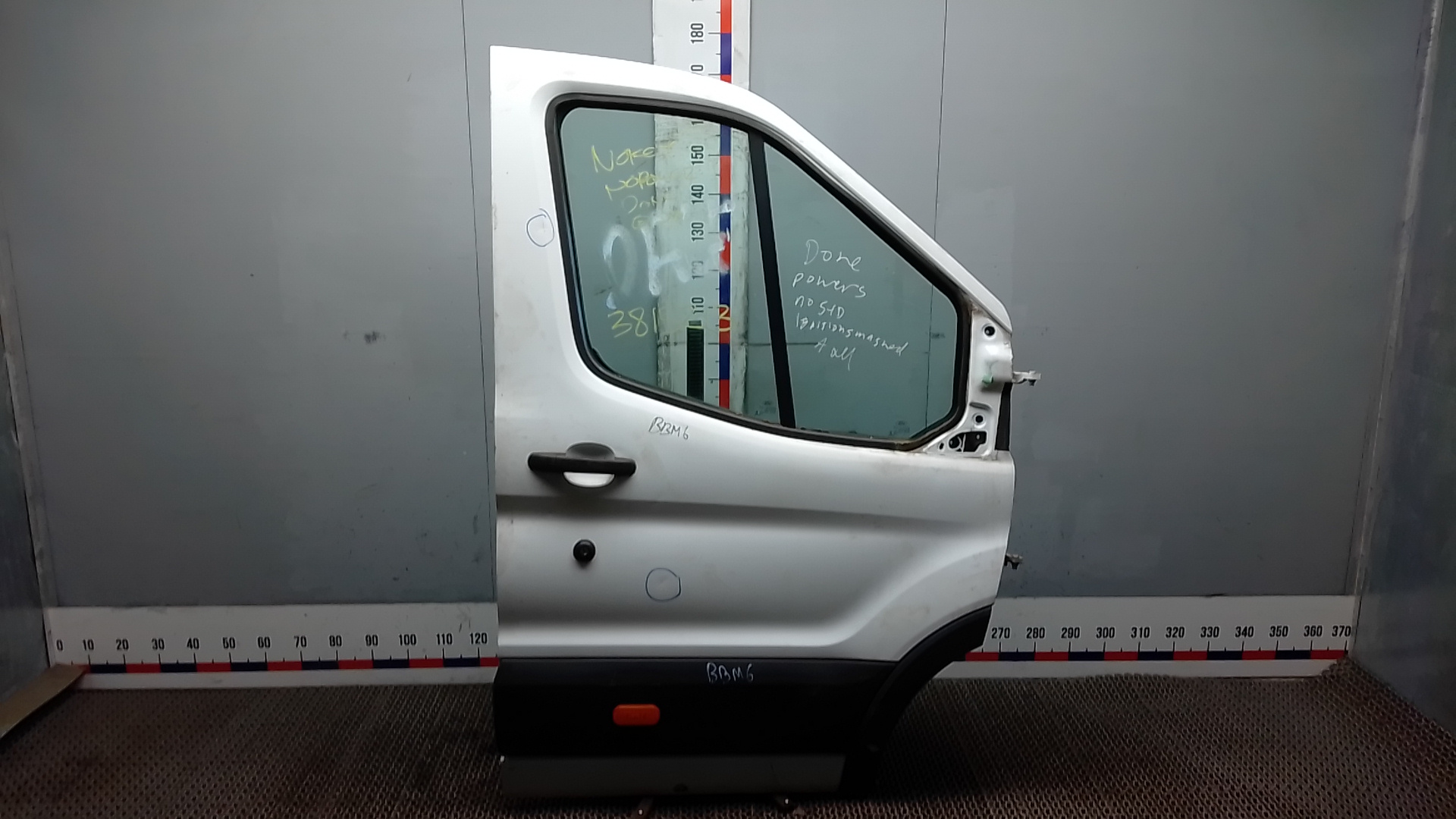 Дверь передняя правая Ford Transit 8