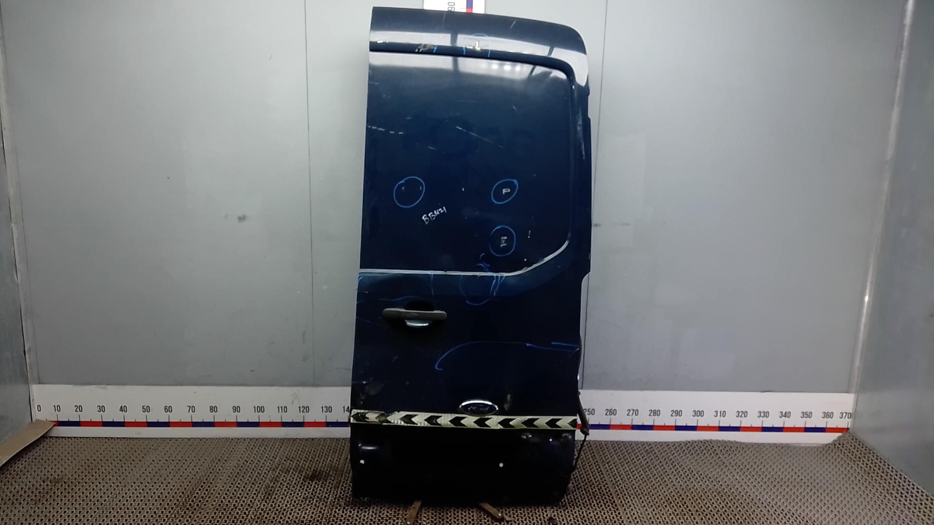 Дверь распашная правая Ford Transit 8
