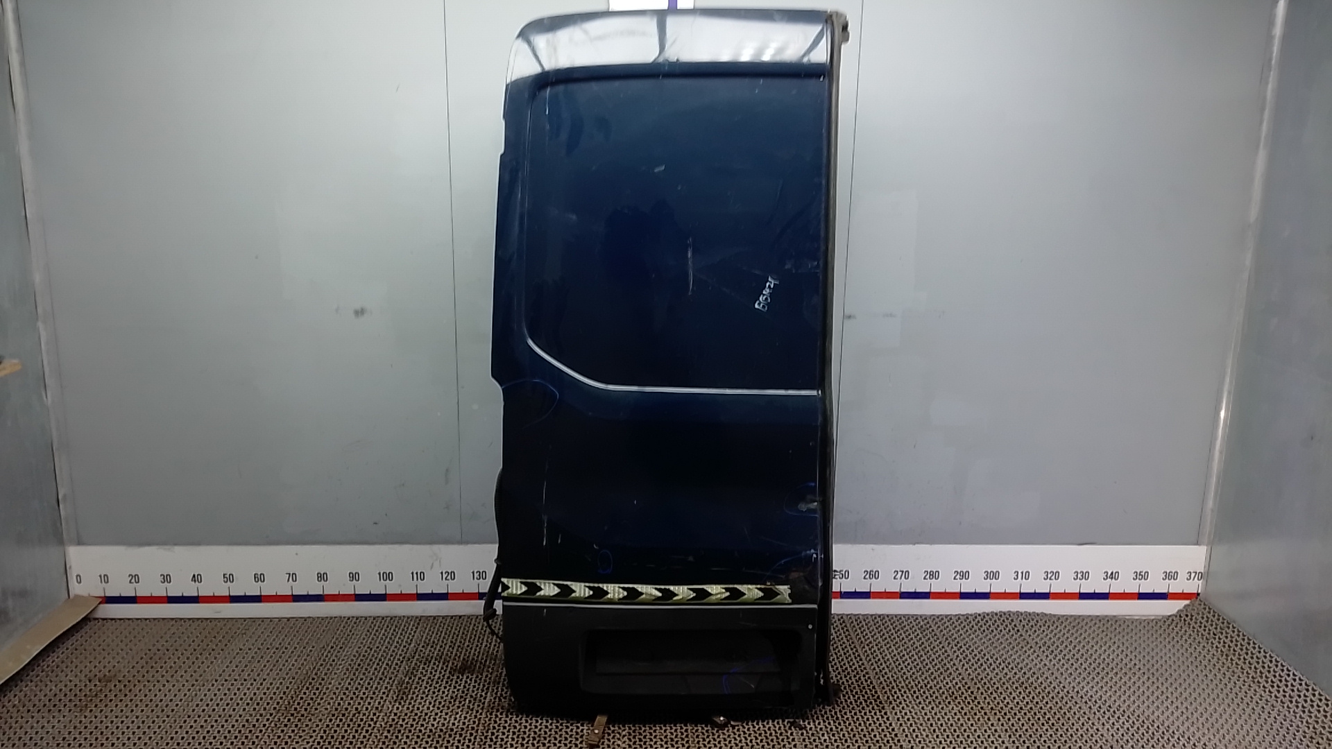 Дверь распашная левая Ford Transit 8