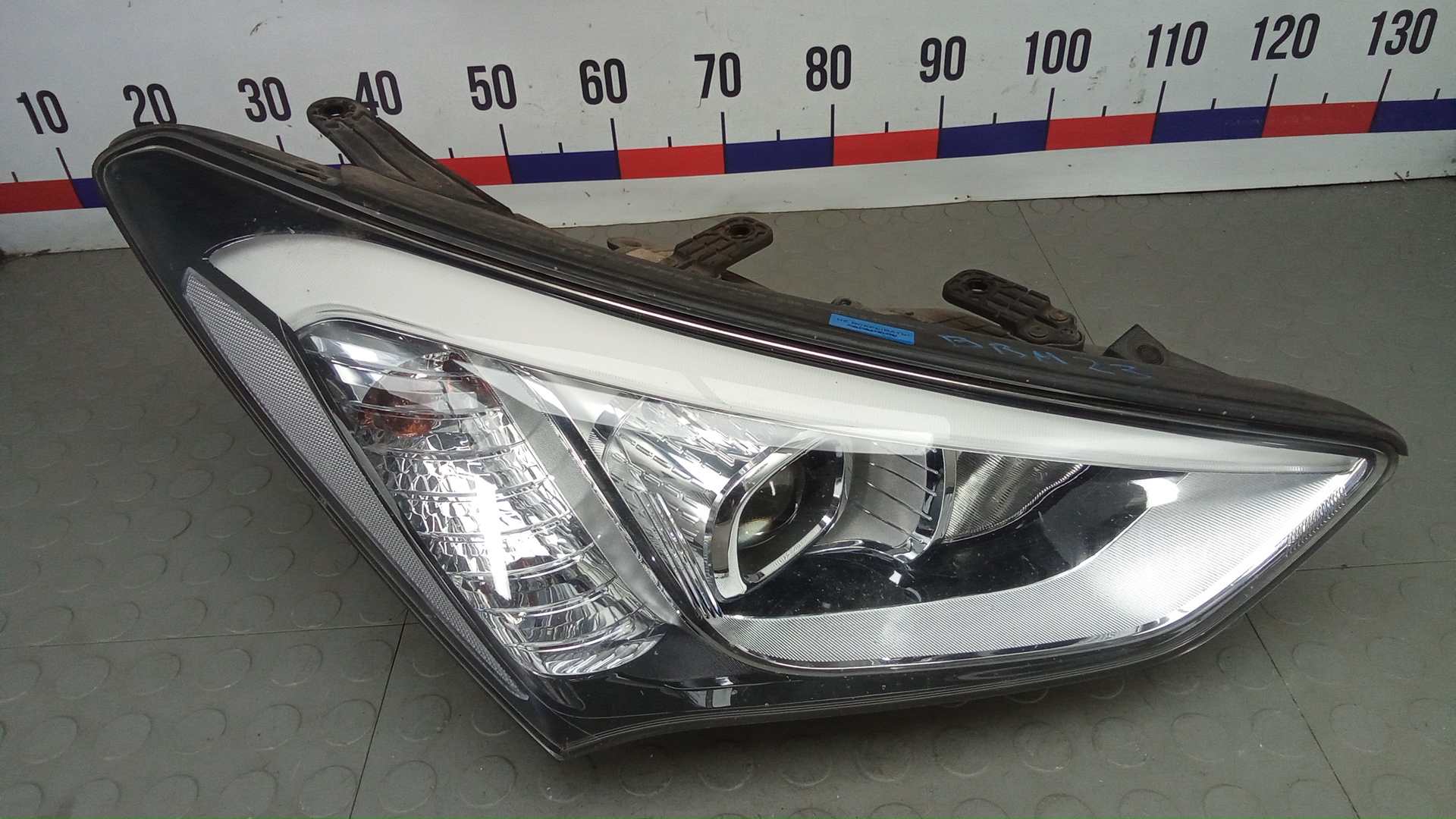 Фара правая Hyundai Santa Fe 3