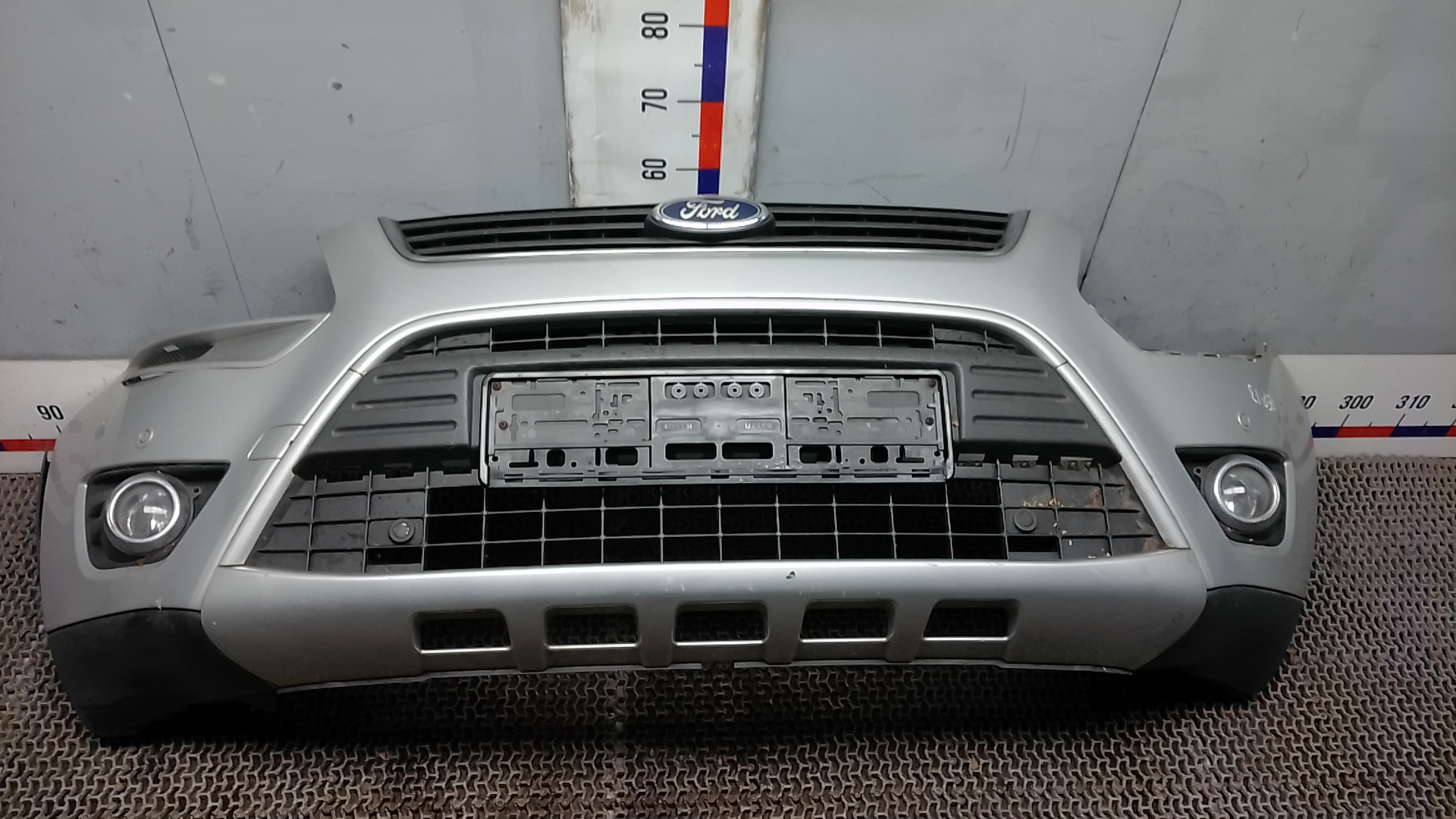 Бампер передний Ford Kuga 1