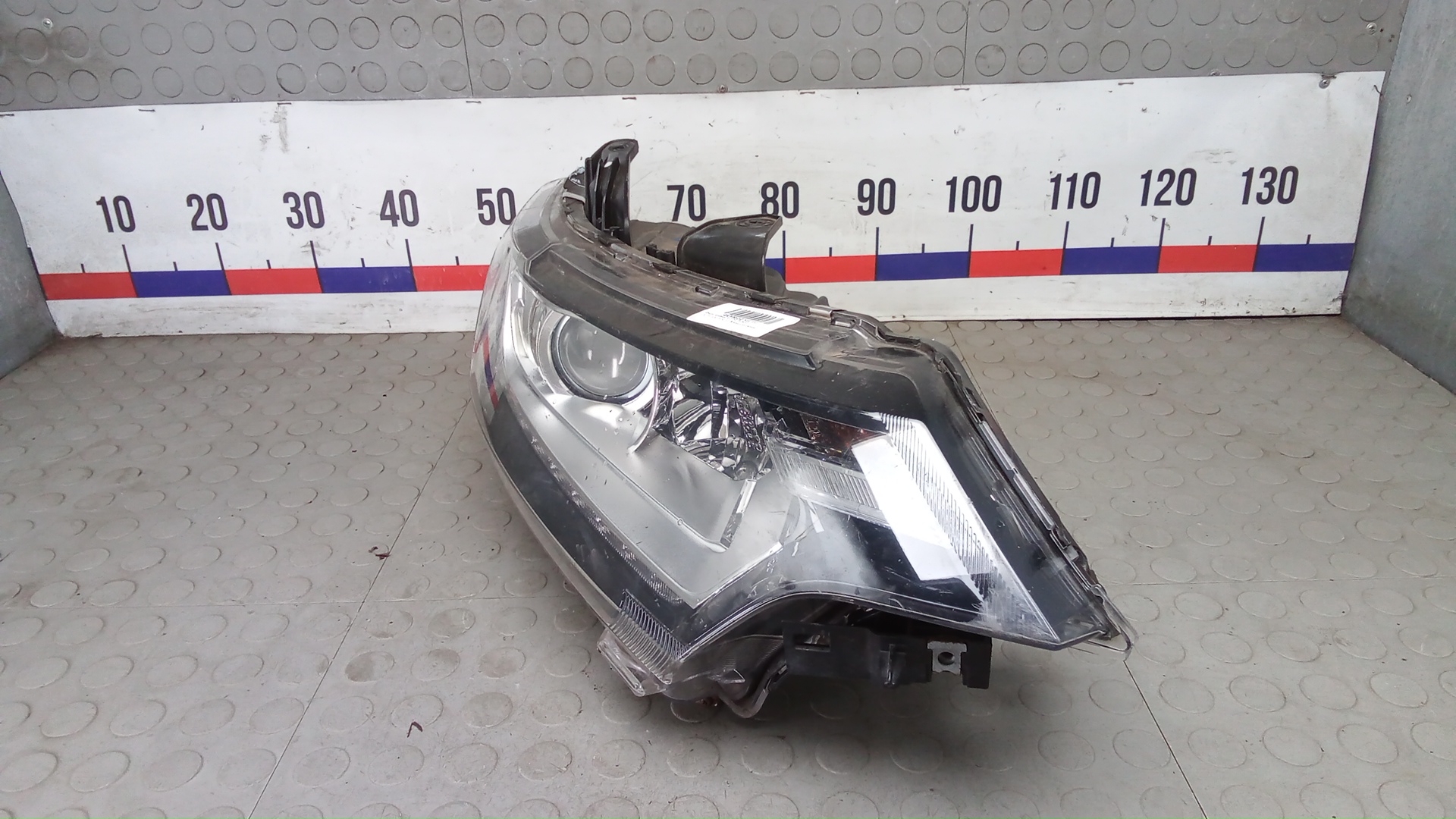 Фара правая Mitsubishi Outlander 3 GF0W