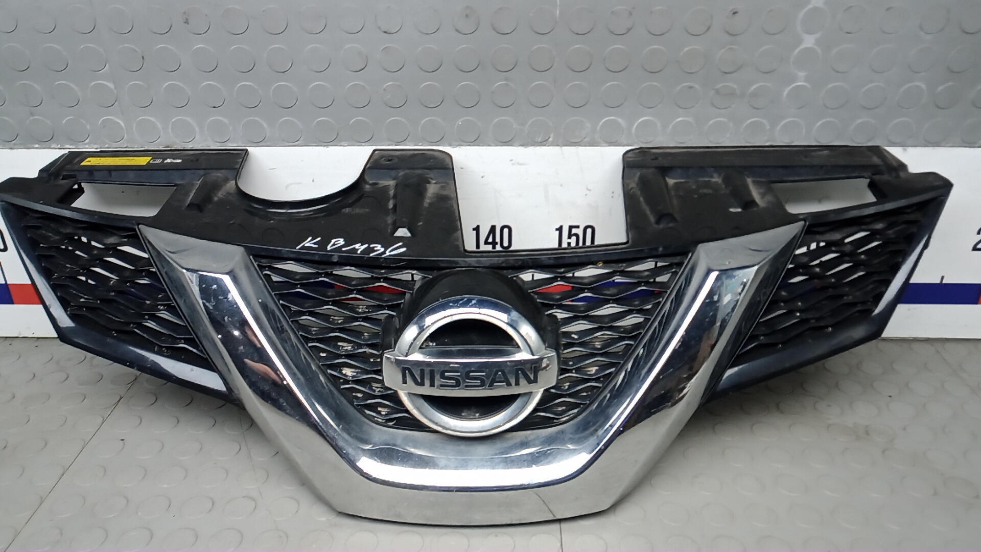 Решетка радиатора Nissan X-Trail T32