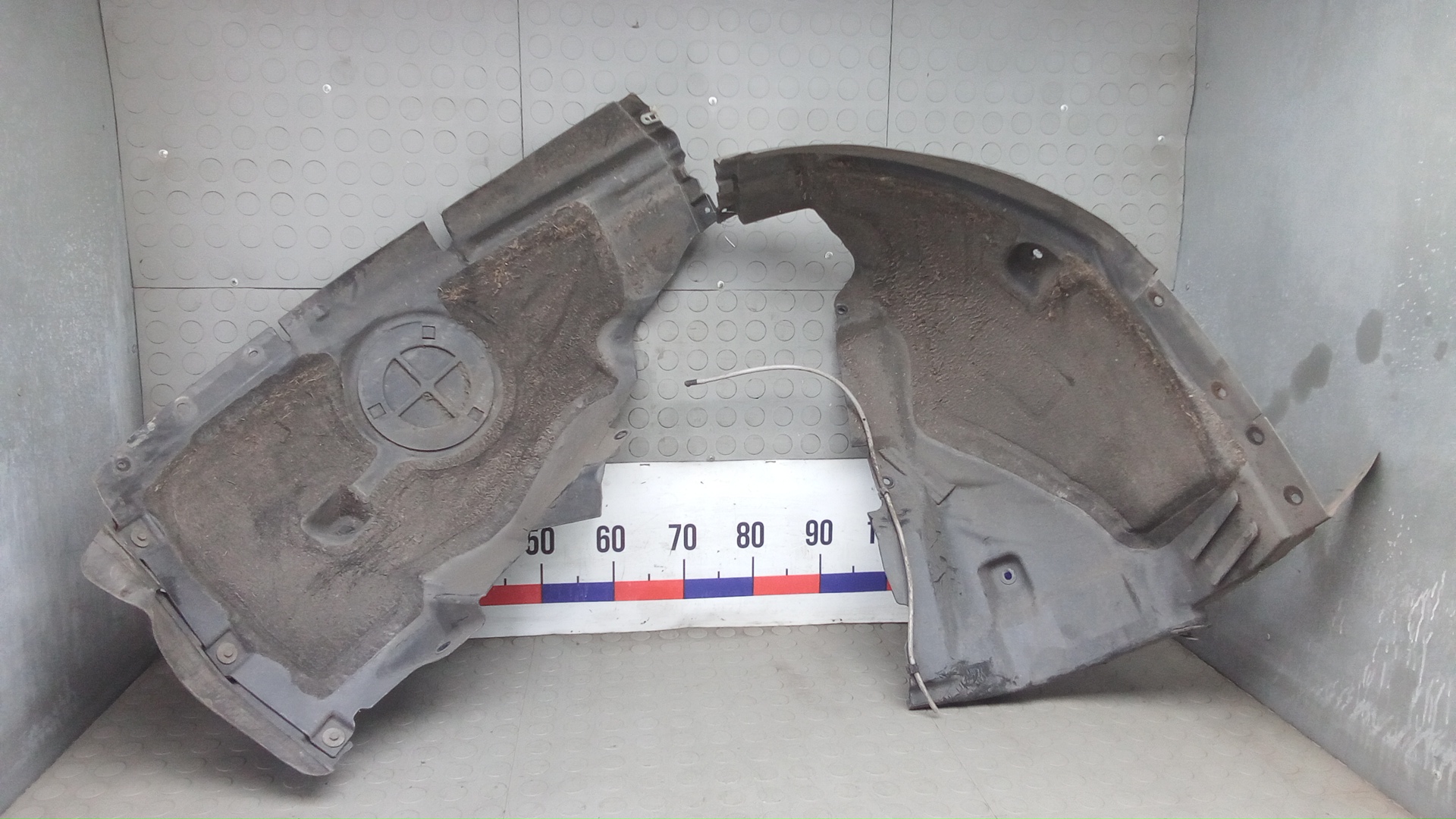 Защита арок (защита крыла, подкрылок) передняя левая BMW i3
