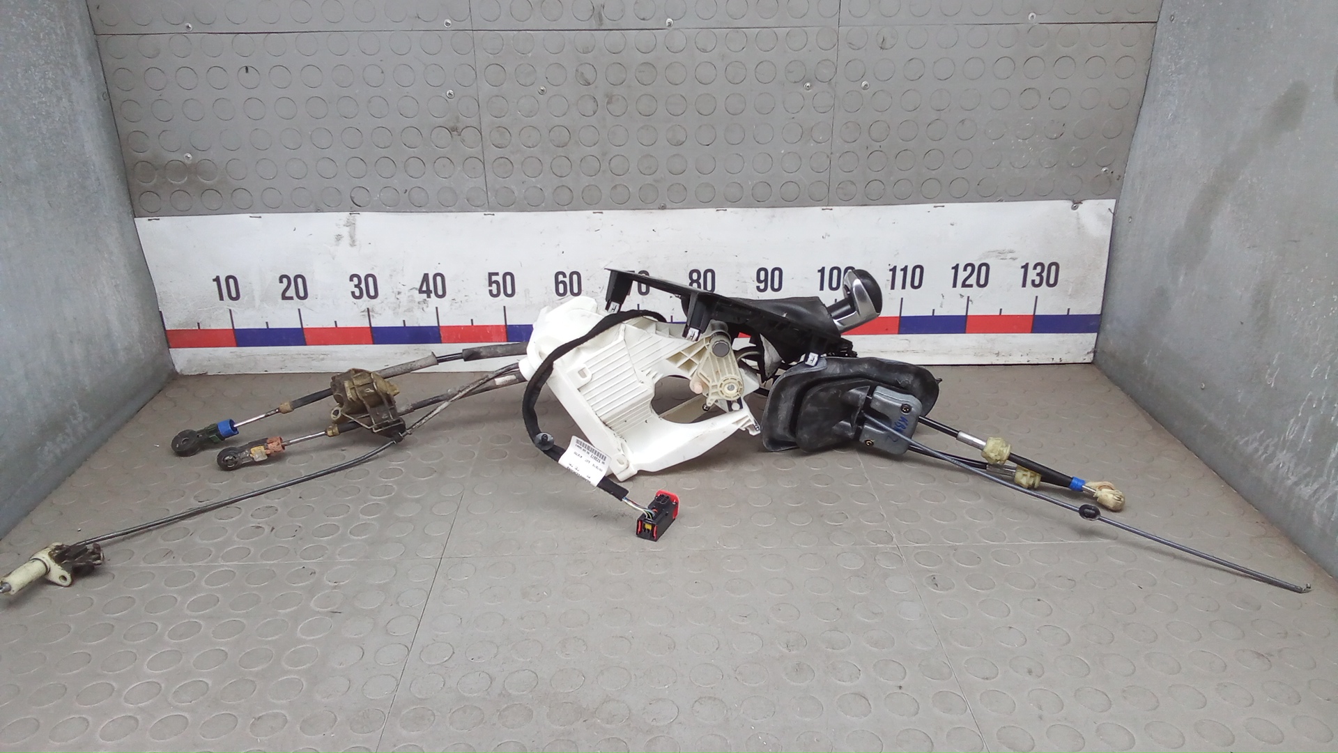 Кулиса КПП Peugeot 3008 2