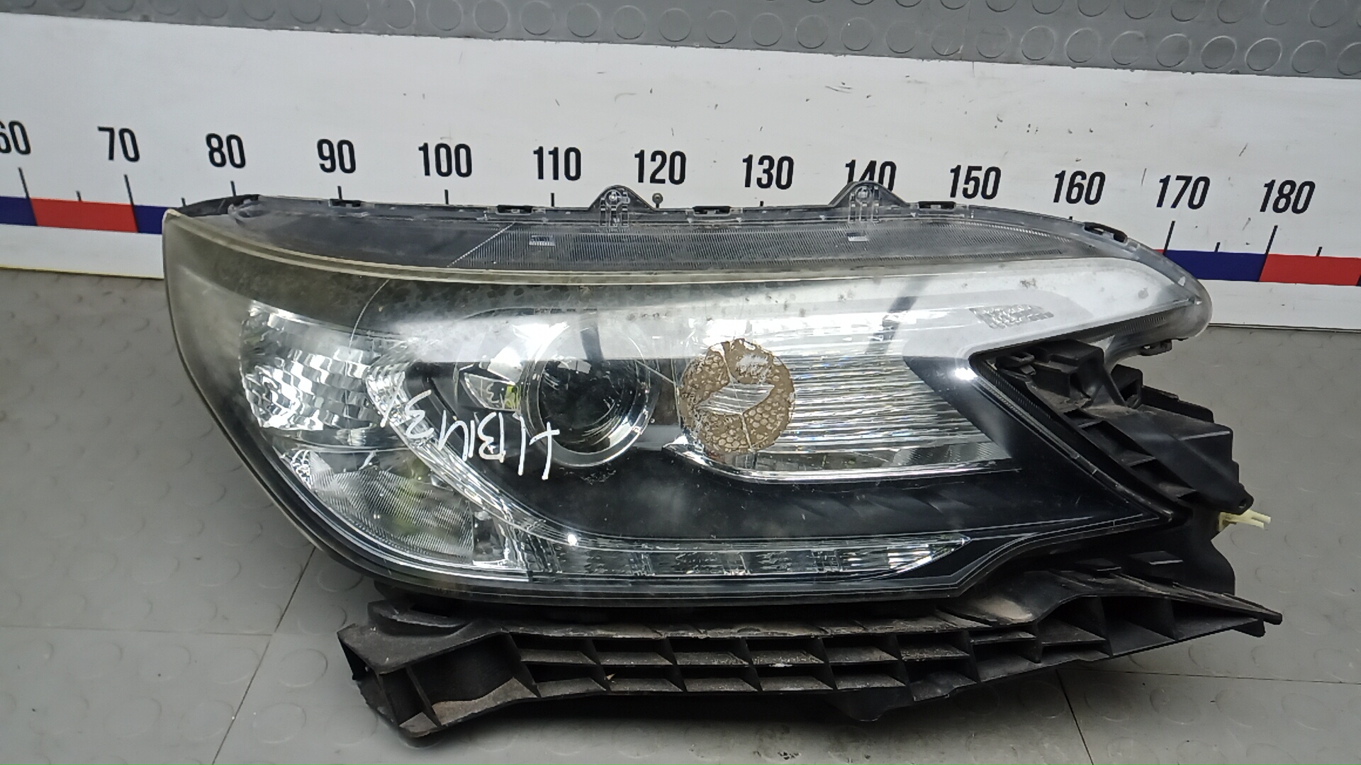 Фара правая Honda CR-V 4