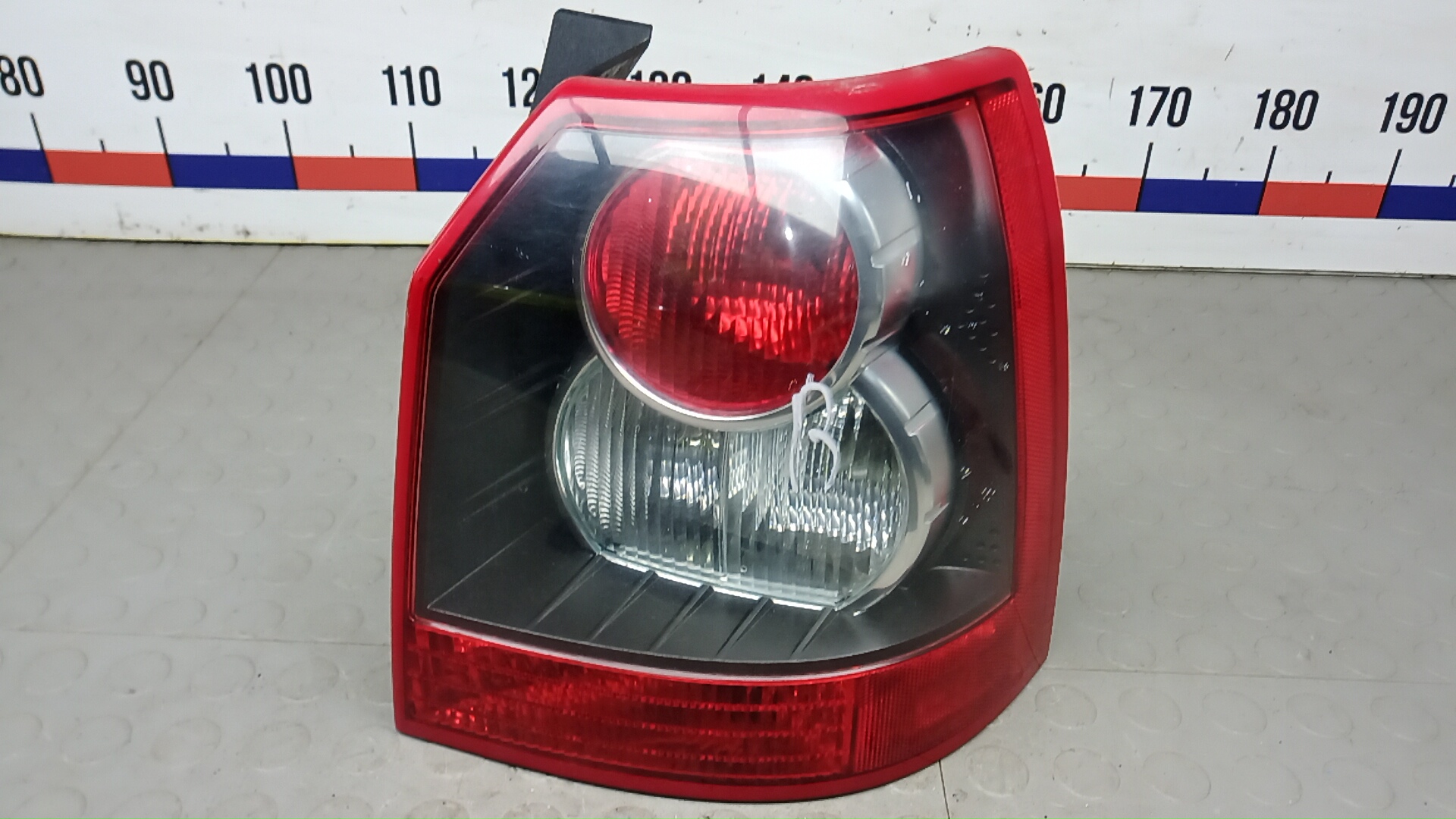 Фонарь задний правый Land Rover Freelander 2