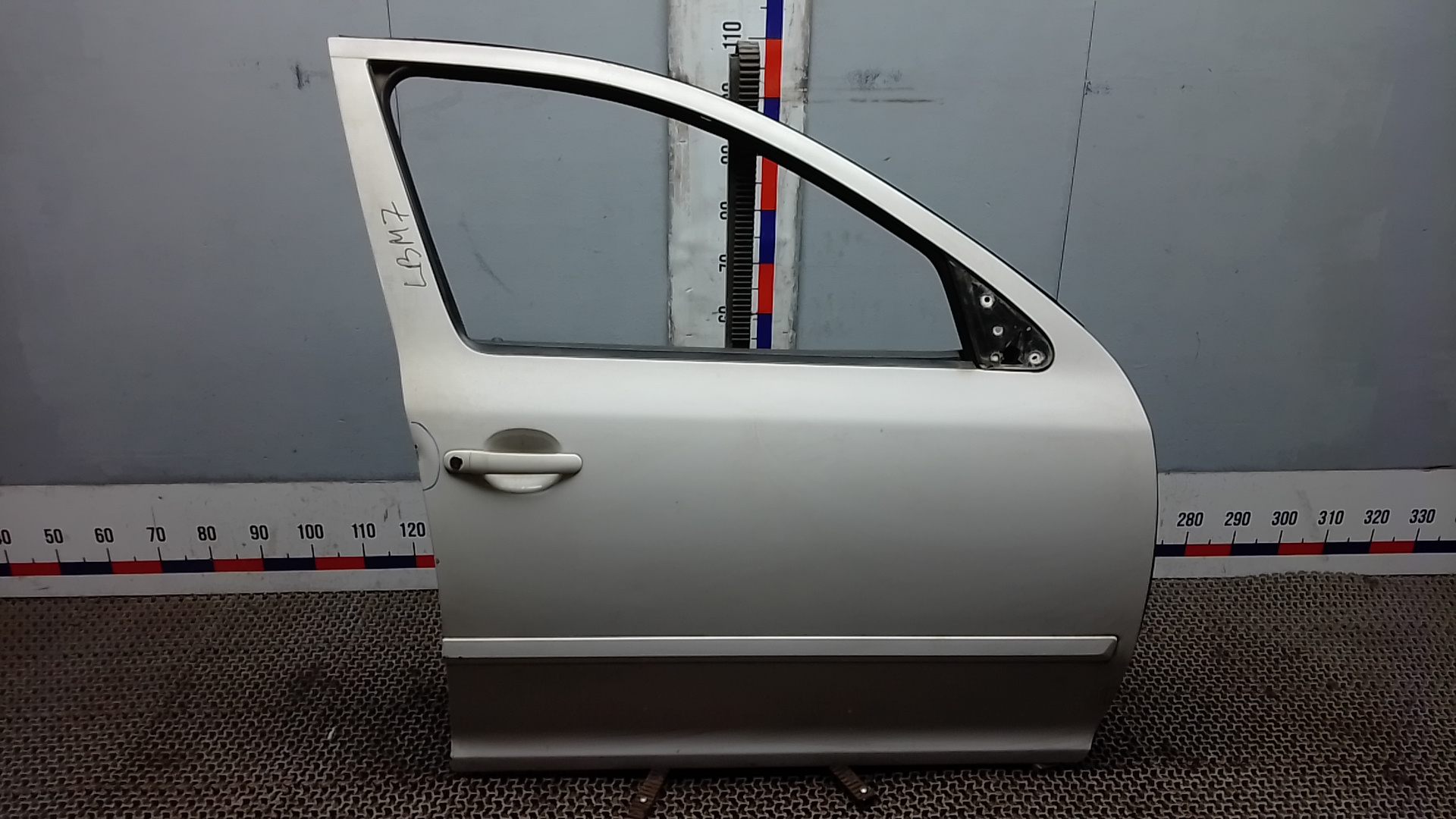 Дверь передняя правая Skoda Octavia A5