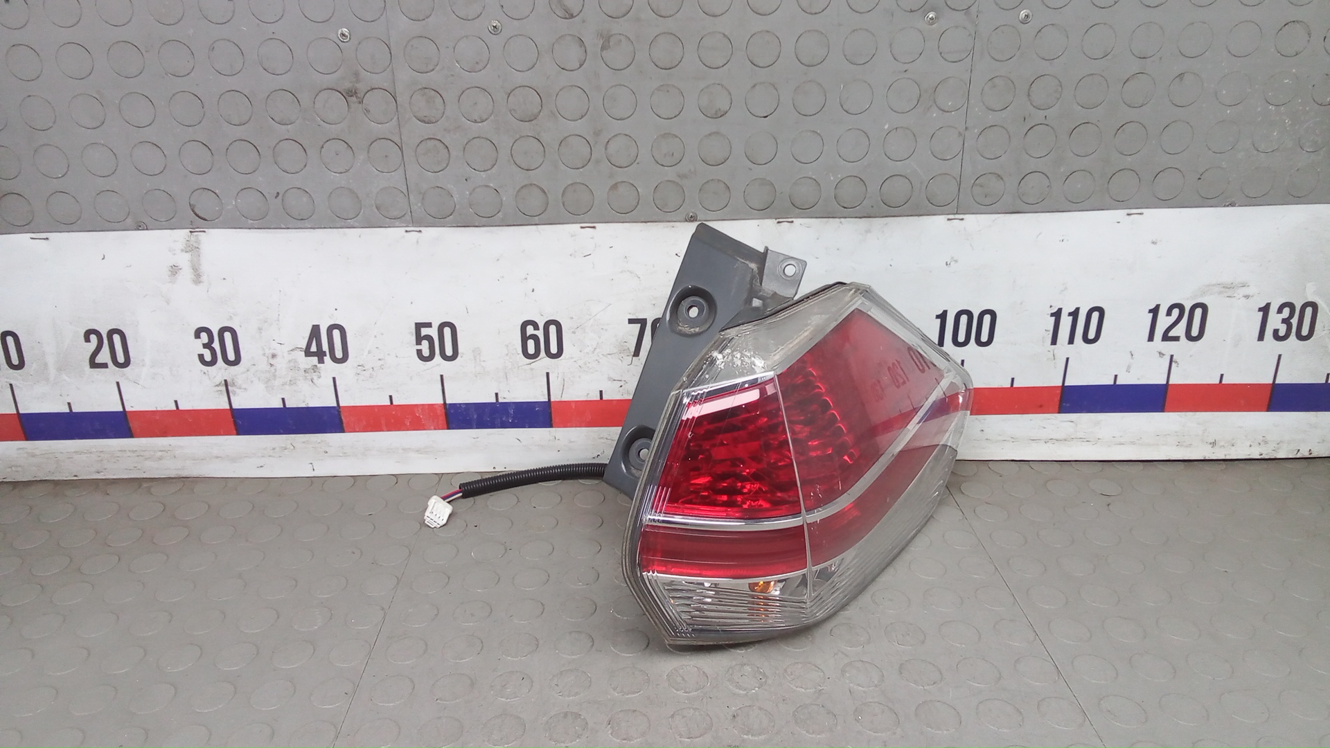 Фонарь задний правый Nissan X-Trail T32