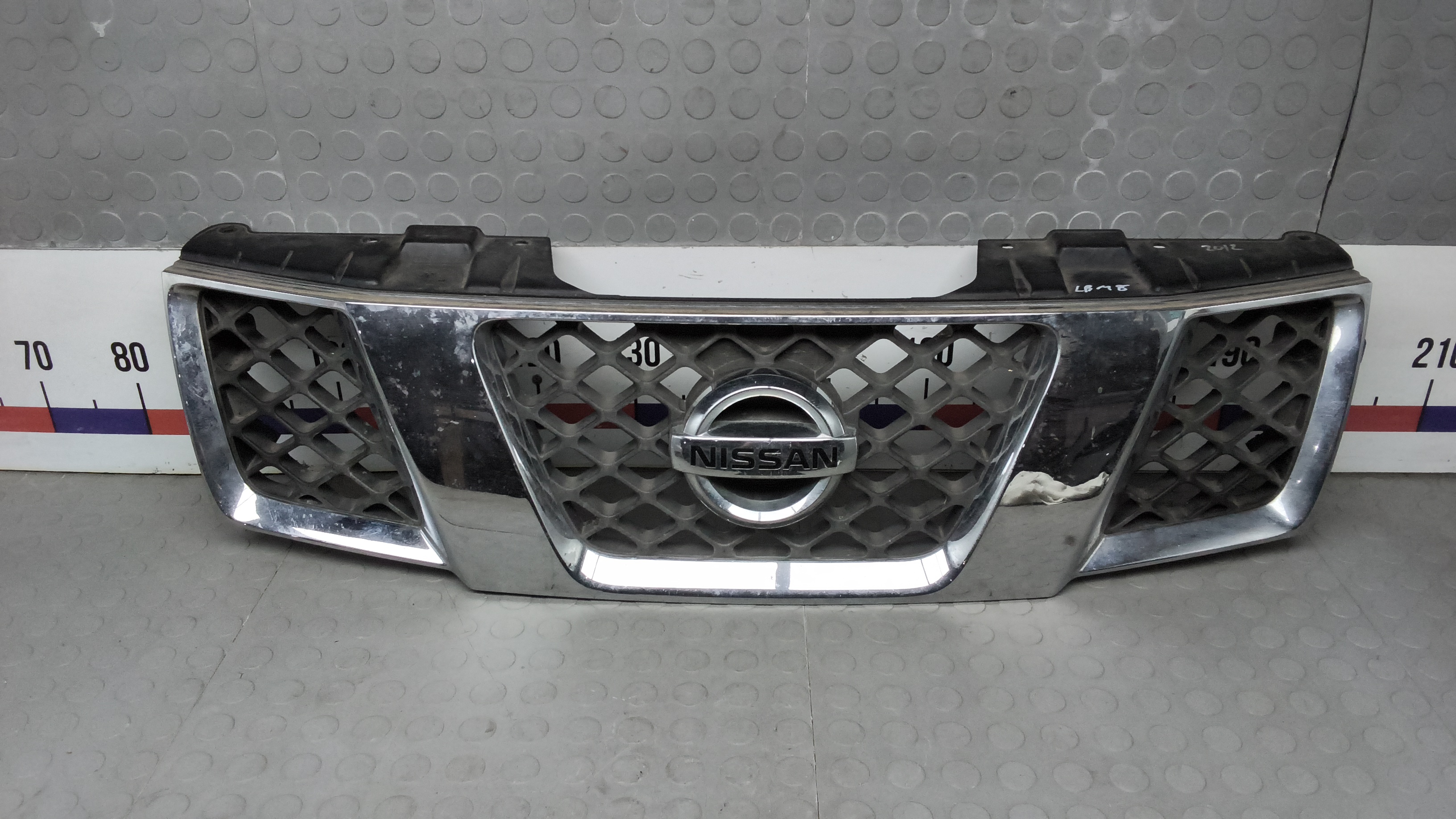 Решетка радиатора Nissan Pathfinder R51