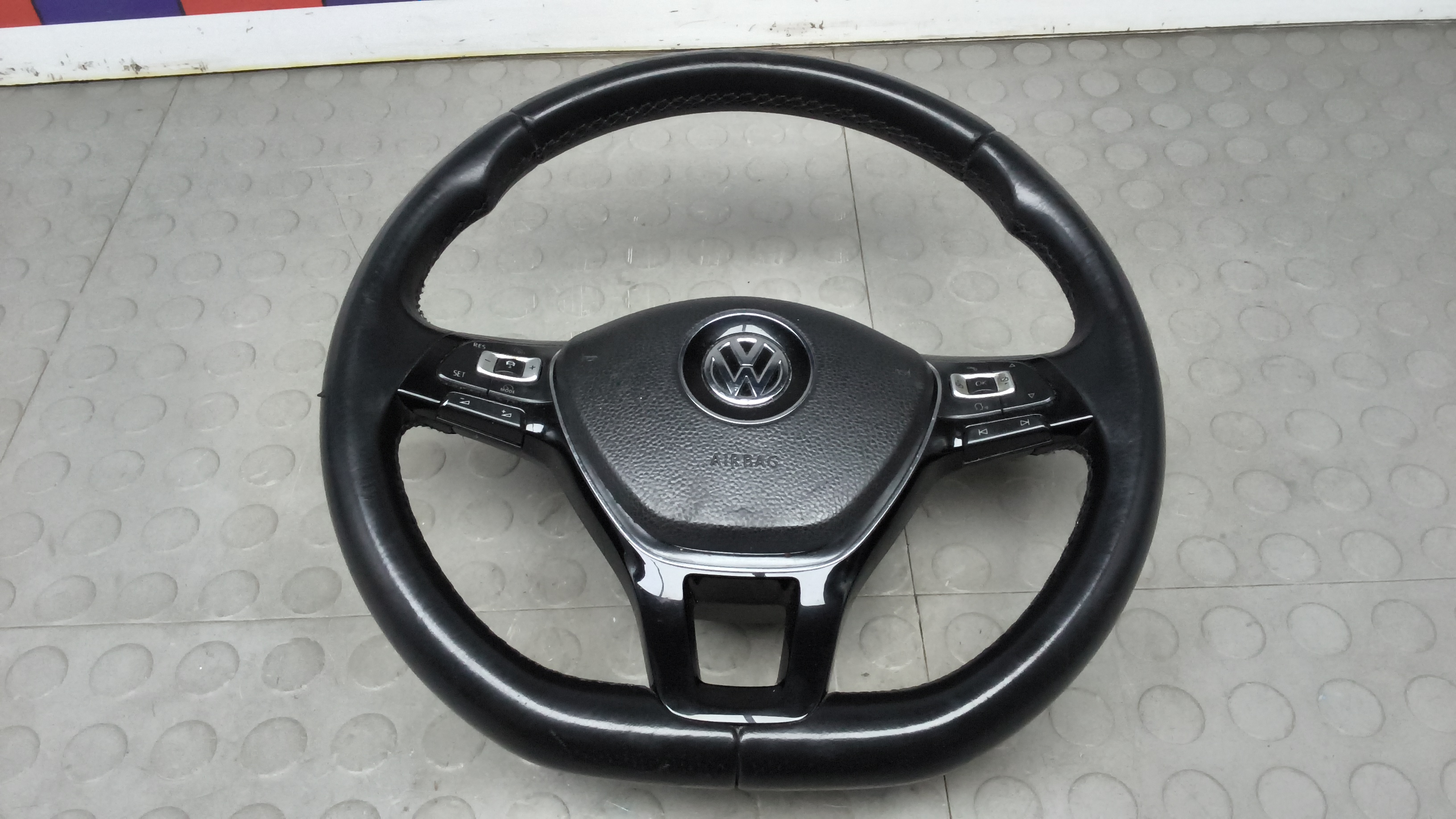 Руль Volkswagen Passat B8