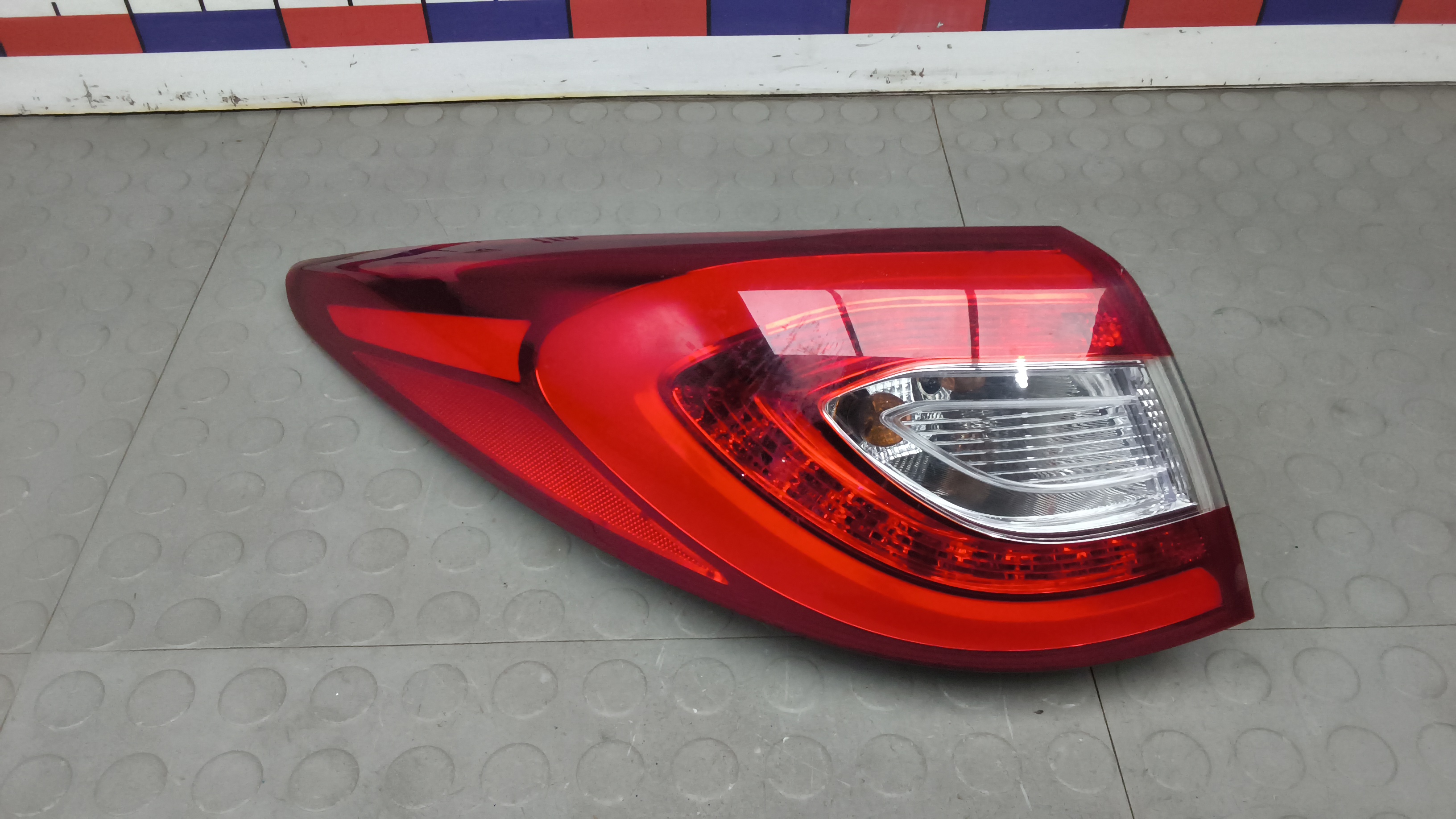 Фонарь задний левый Hyundai ix35 1