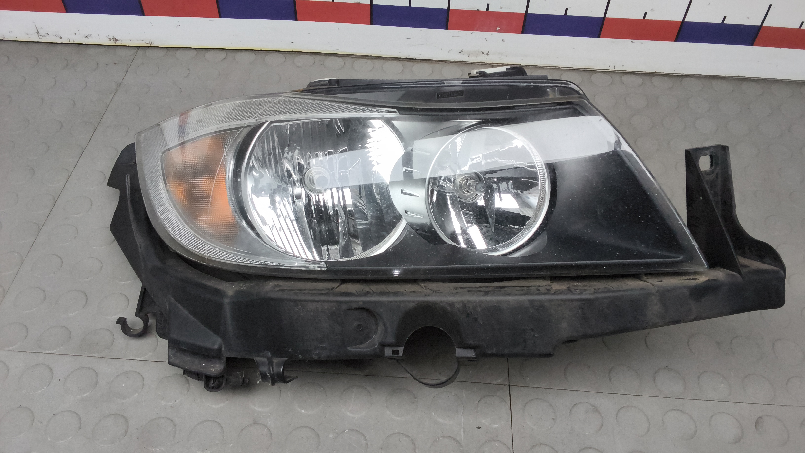 Фара правая BMW 3 Series E90/E91
