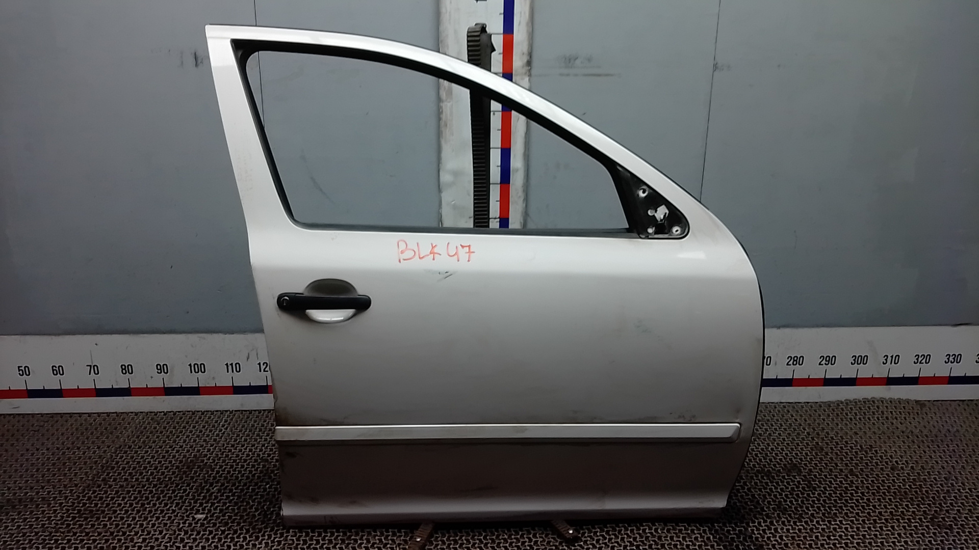Дверь передняя правая Skoda Octavia A5
