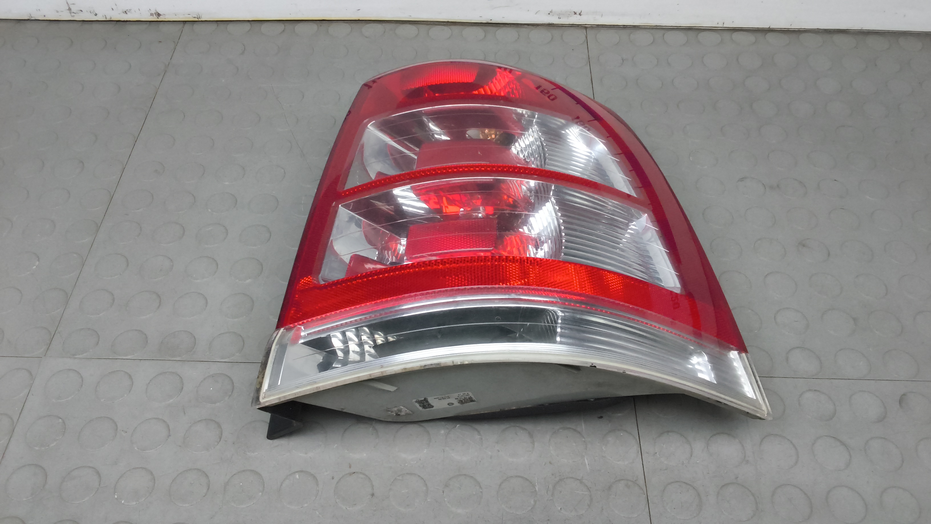 Фонарь задний правый Opel Zafira B