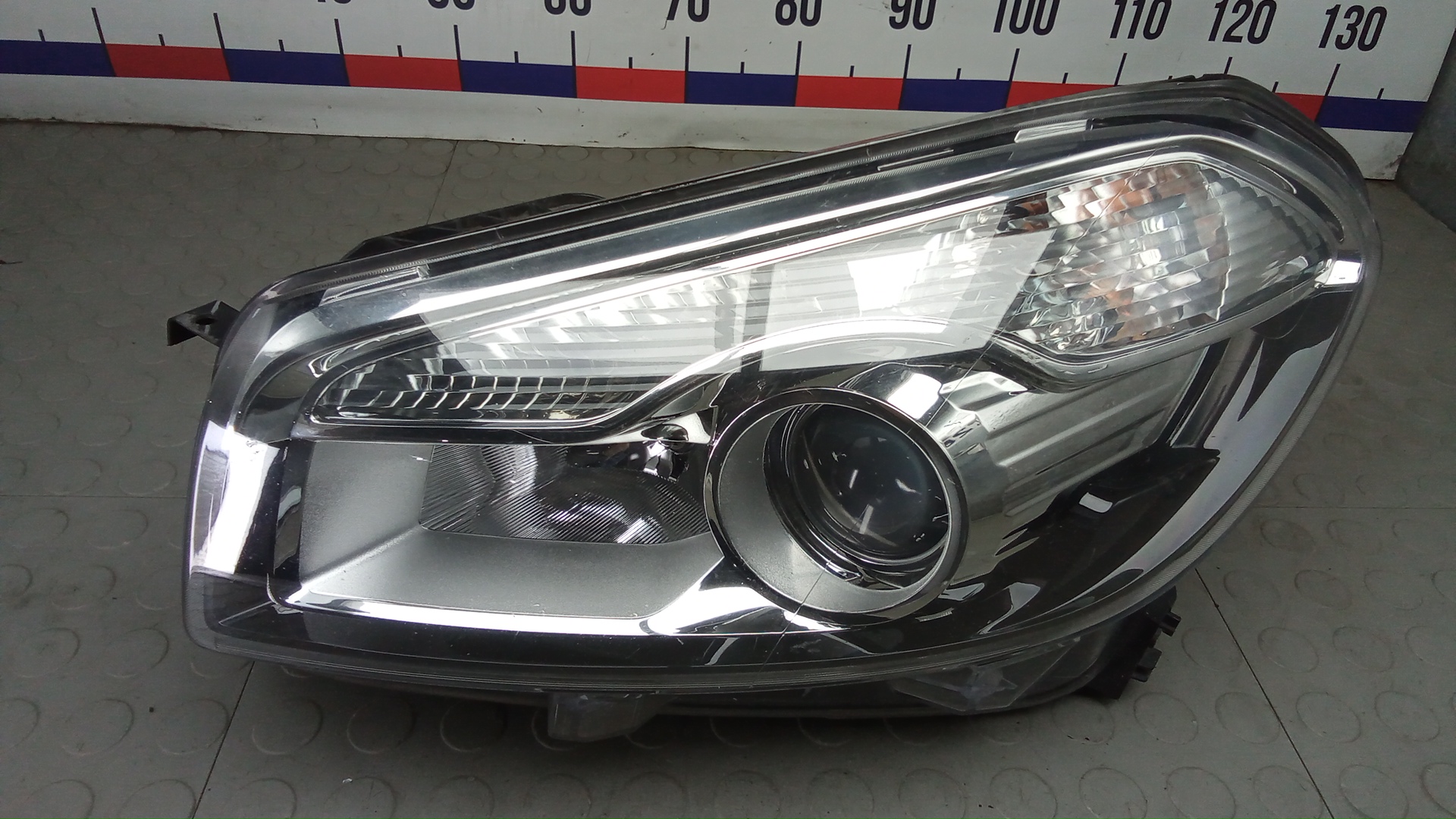 Фара левая Nissan Qashqai J10