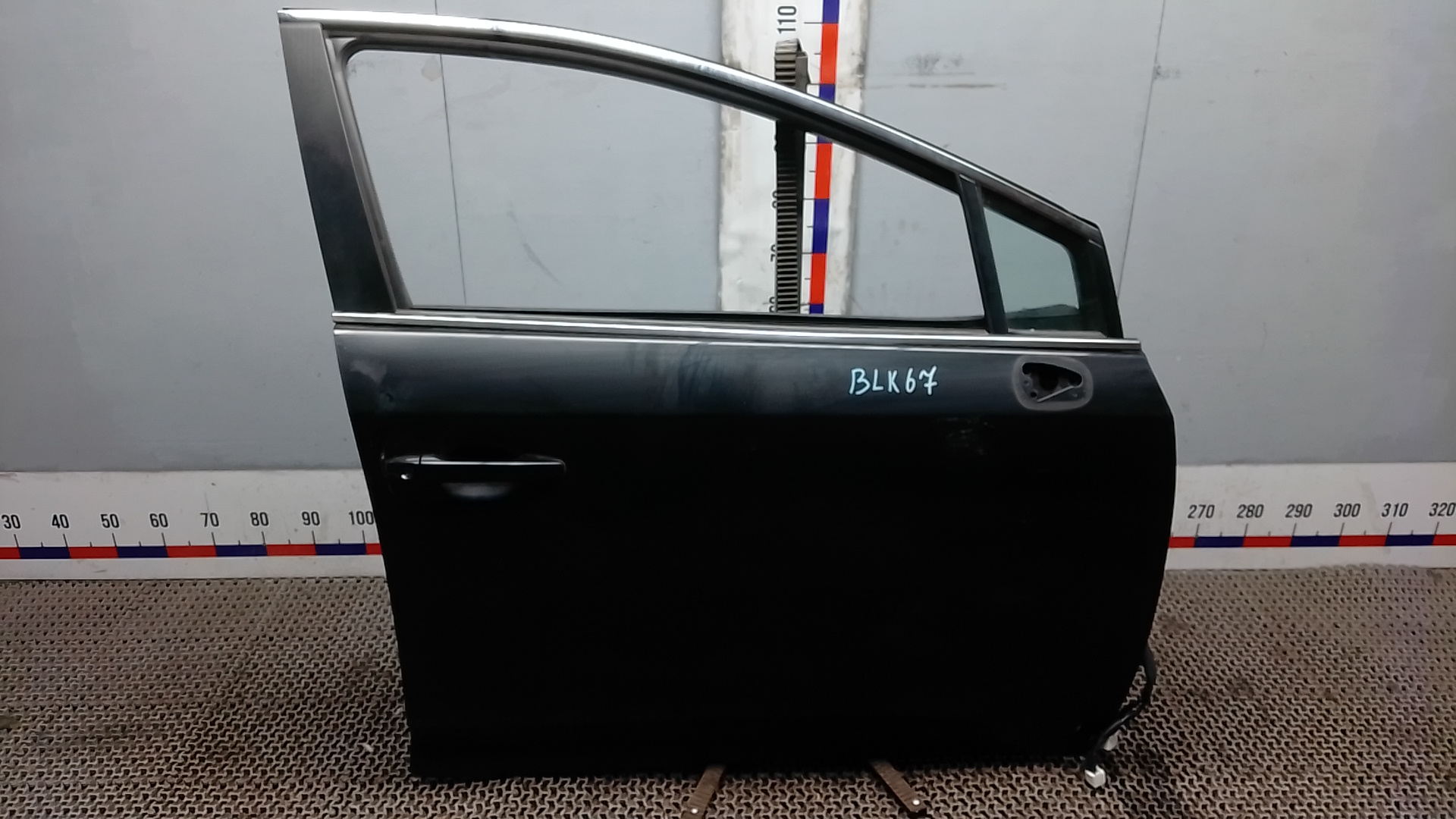 Дверь передняя правая Toyota Avensis T27