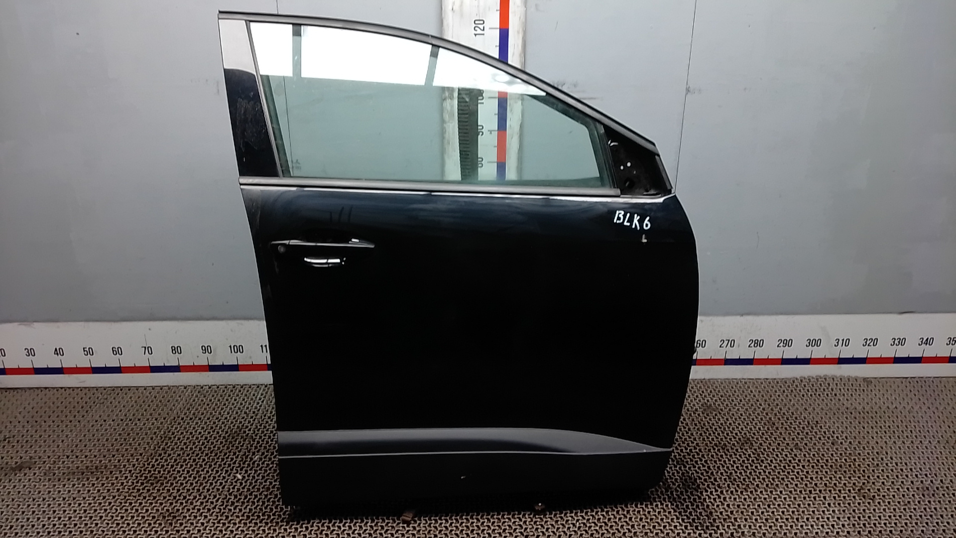 Дверь передняя правая Peugeot 3008 2