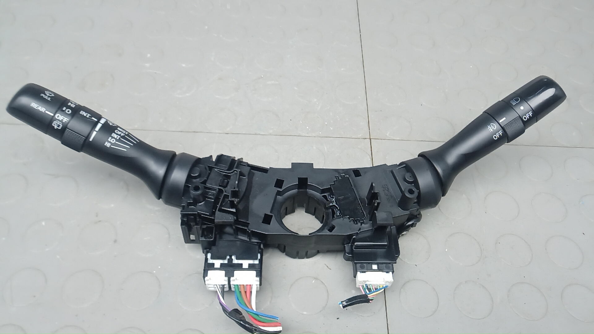 Переключатель поворотов и дворников (стрекоза) Toyota Prius XW30