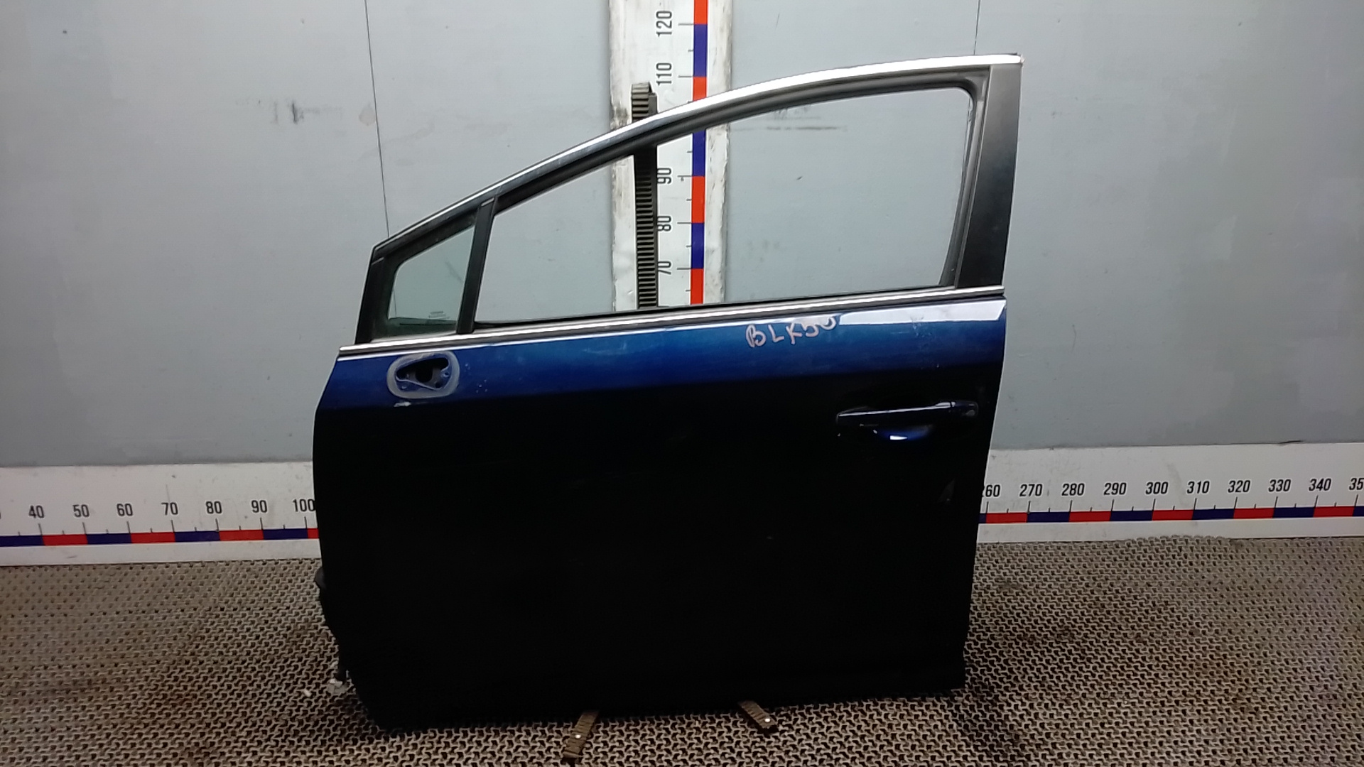Дверь передняя левая Toyota Avensis T27