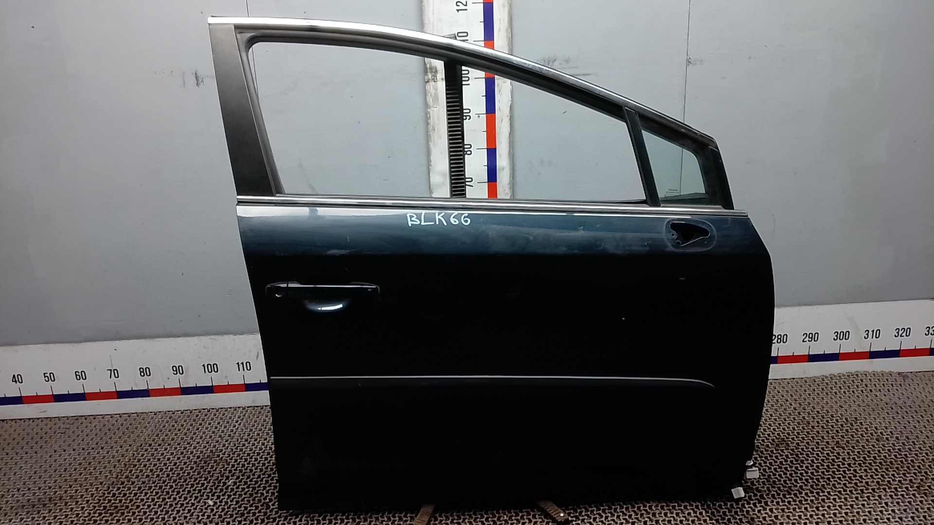 Дверь передняя правая Toyota Avensis T27