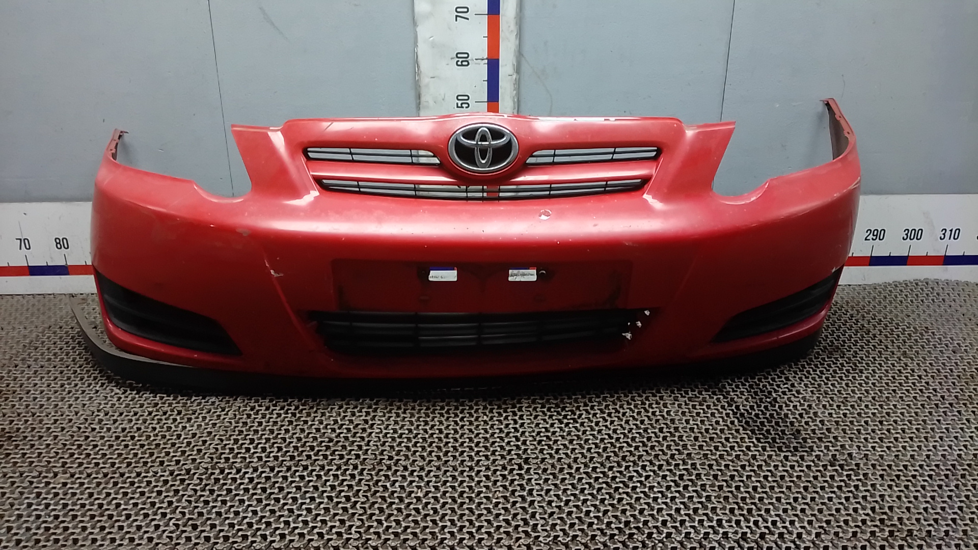 Бампер передний Toyota Corolla E12