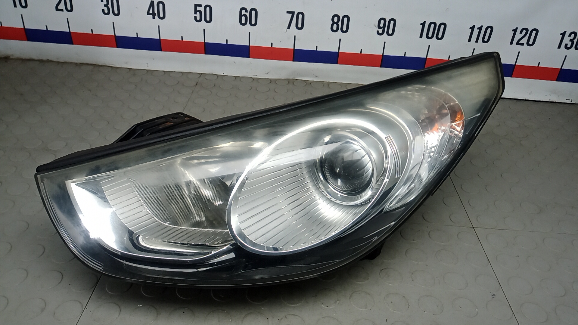 Фара левая Hyundai ix35 1