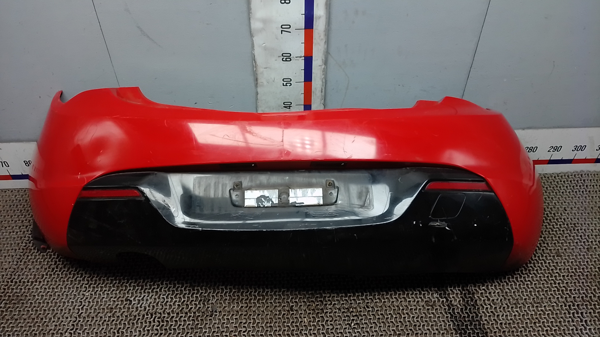 Бампер задний Opel Astra GTC