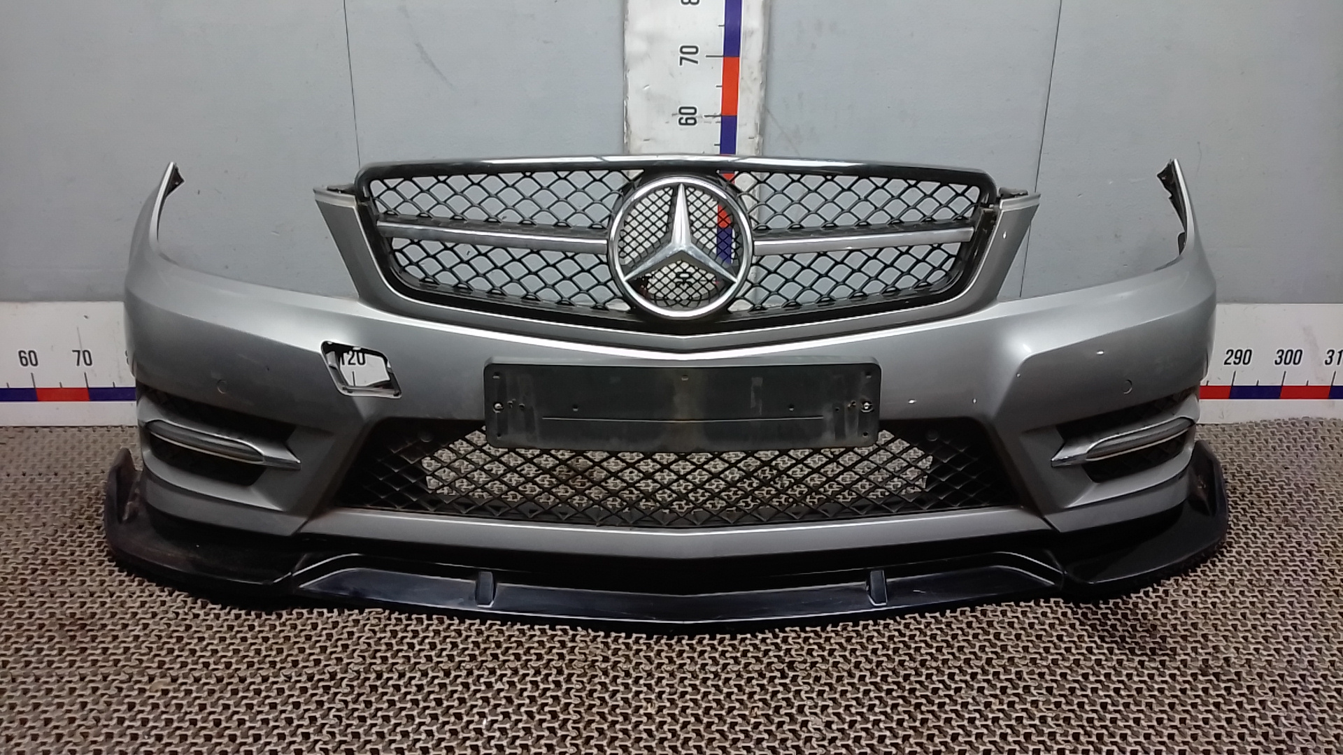 Бампер передний Mercedes-Benz C-Class W204