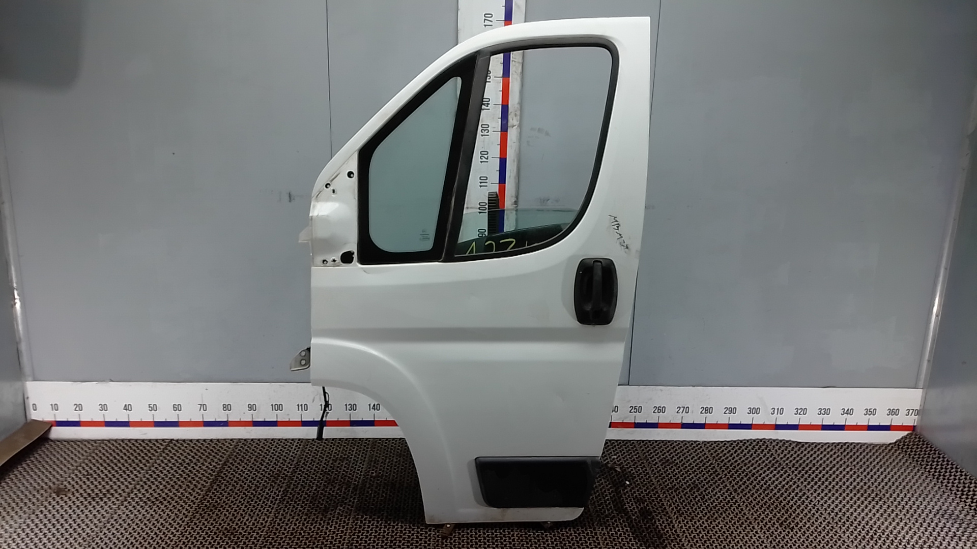 Дверь передняя левая Peugeot Boxer 3