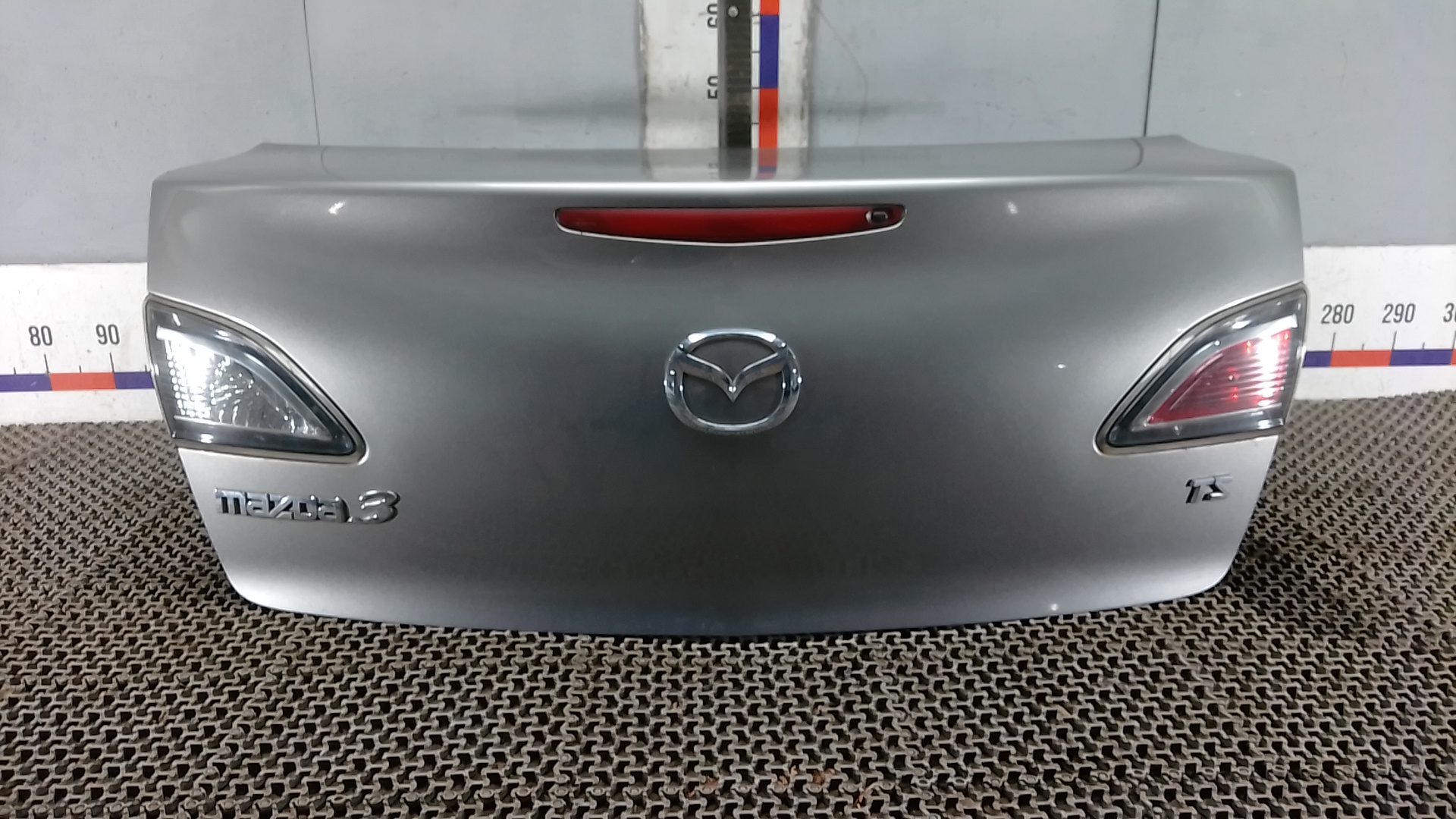 Крышка багажника Mazda 3 2