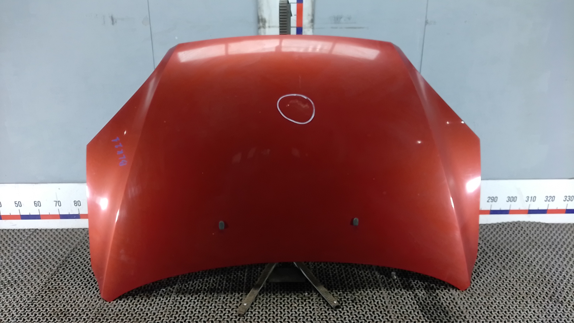 Капот Ford Focus 2